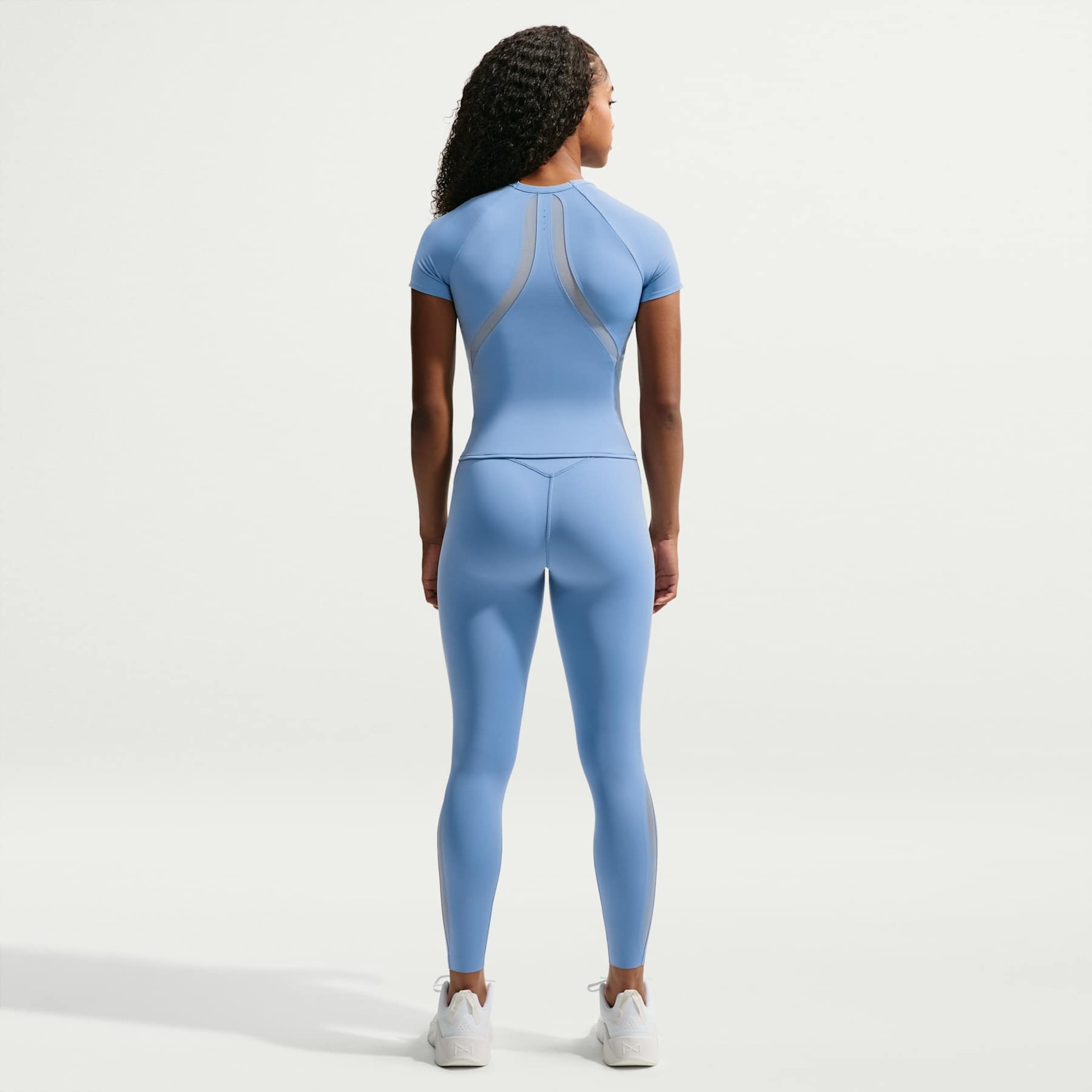 Camiseta Dri-FIT Nike Universa Mesh Feminina - Foto 5