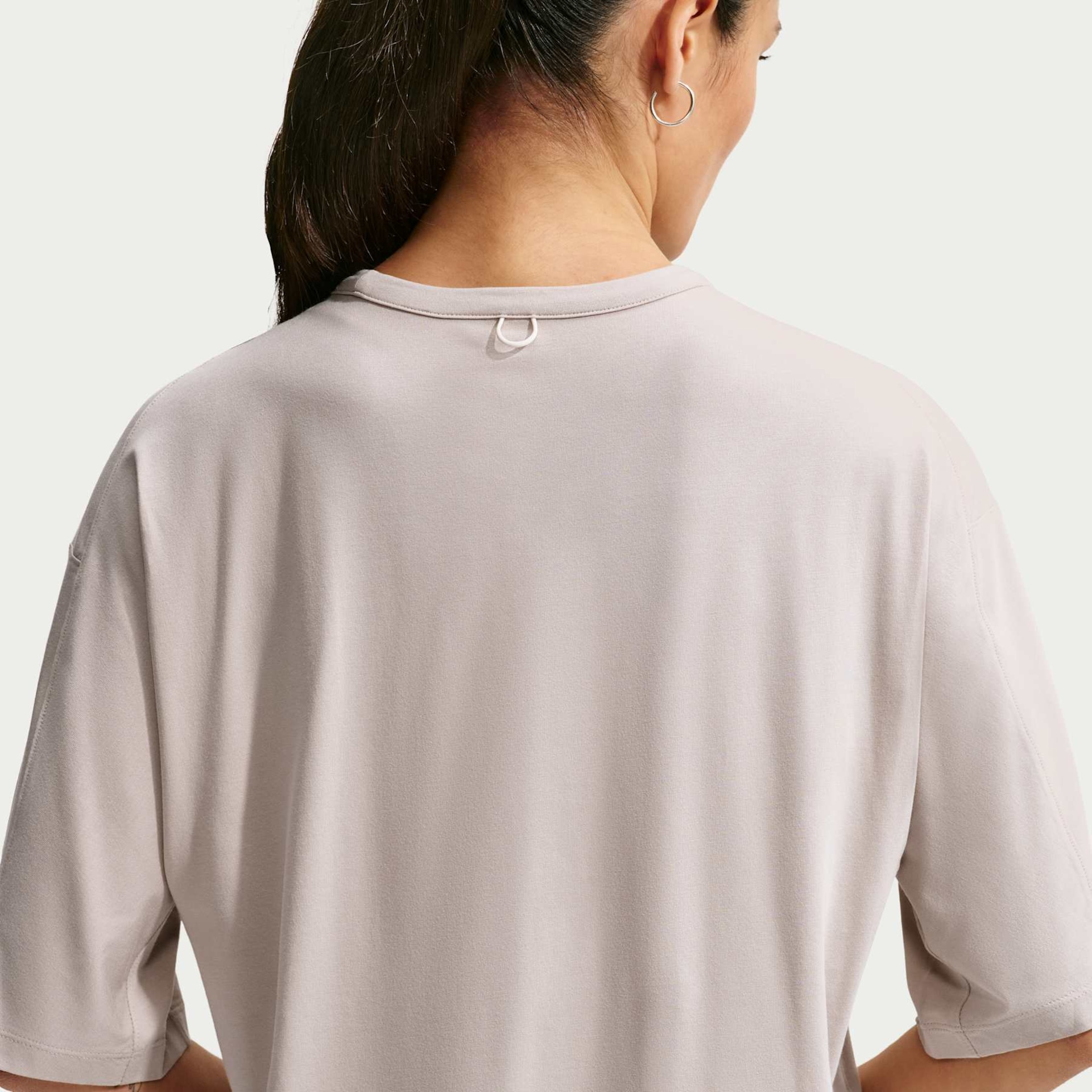 Camiseta Dri-FIT Nike 24.7 Feminina - Foto 2