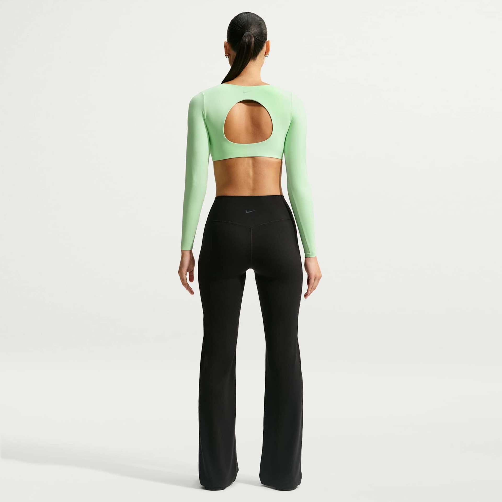 Top Dri-FIT Nike Manga Longa Zenvy Feminino - Foto 5