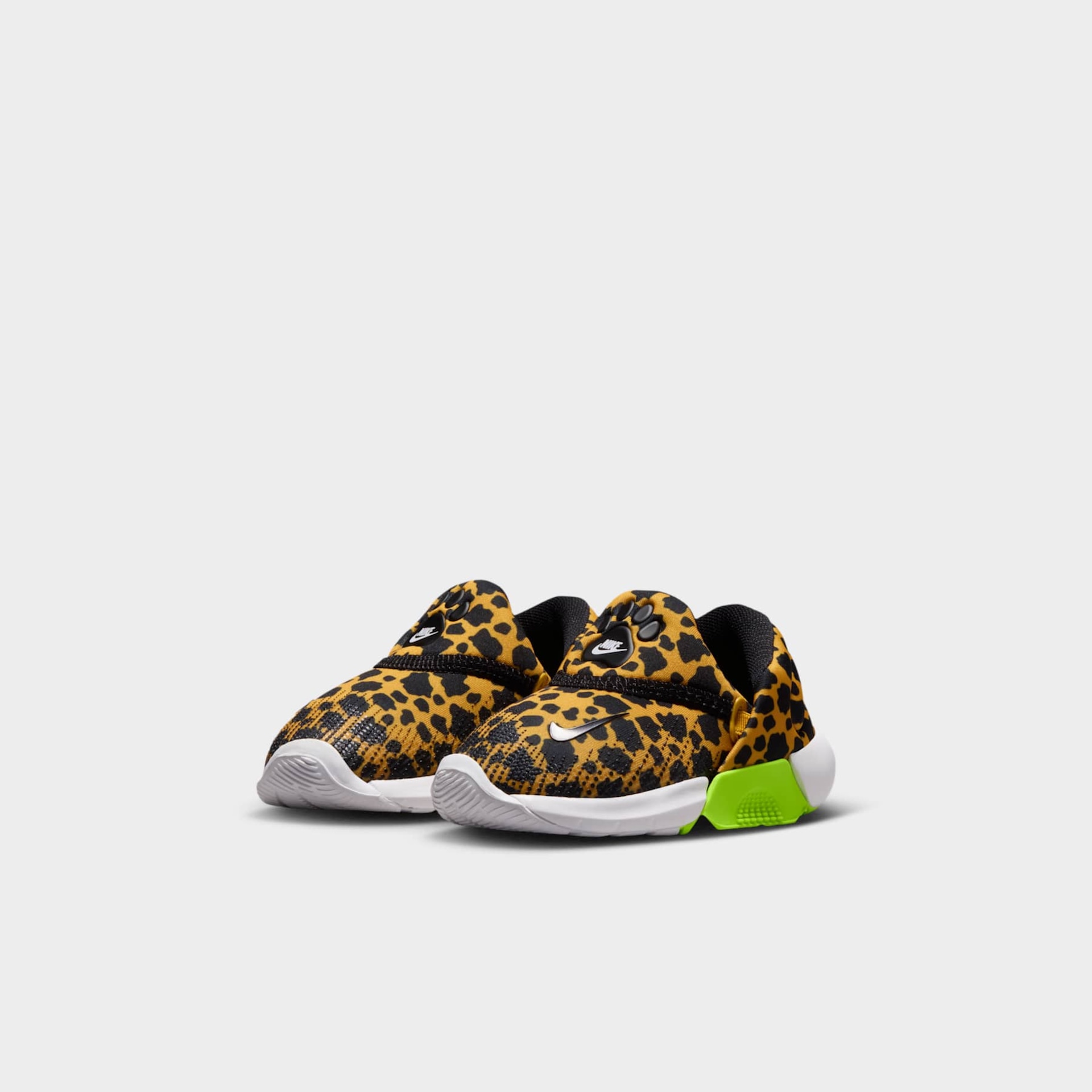 Tênis Nike Swoosh GO AOP Infantil - Foto 5