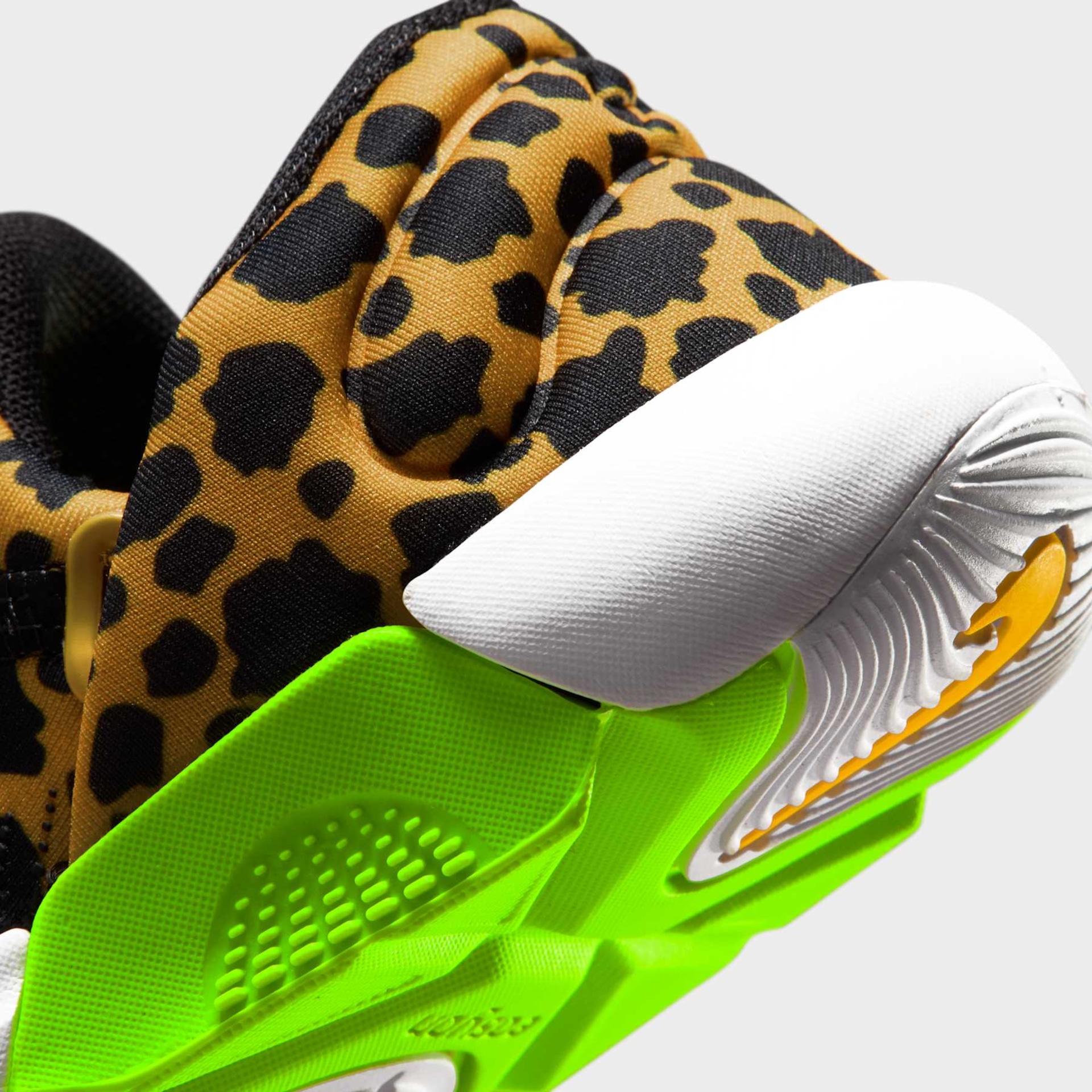 Tênis Nike Swoosh GO AOP Infantil - Foto 8