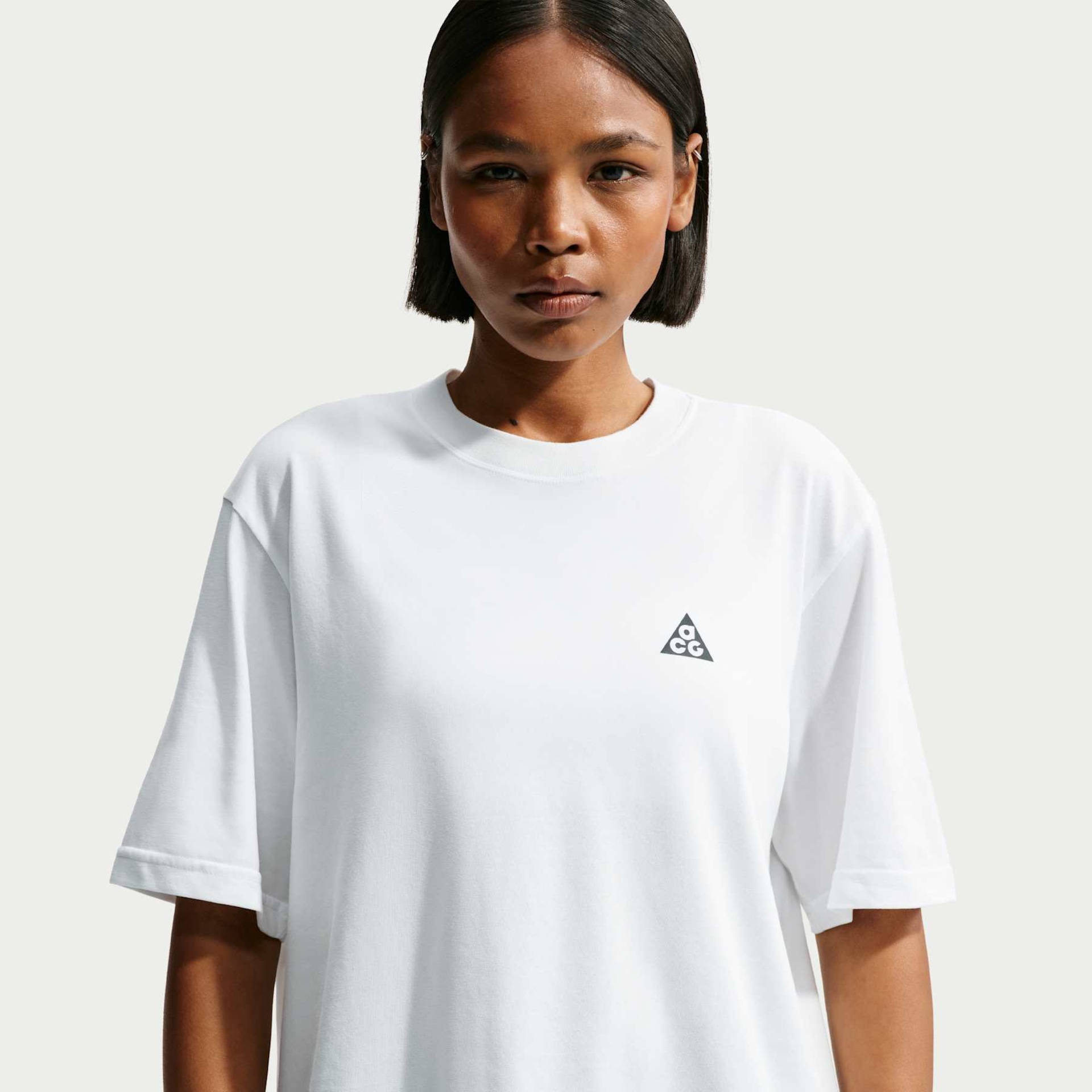 Imagem principal de Camiseta Dri-FIT Nike ACG Boxy Hike Labor Reflective Feminina