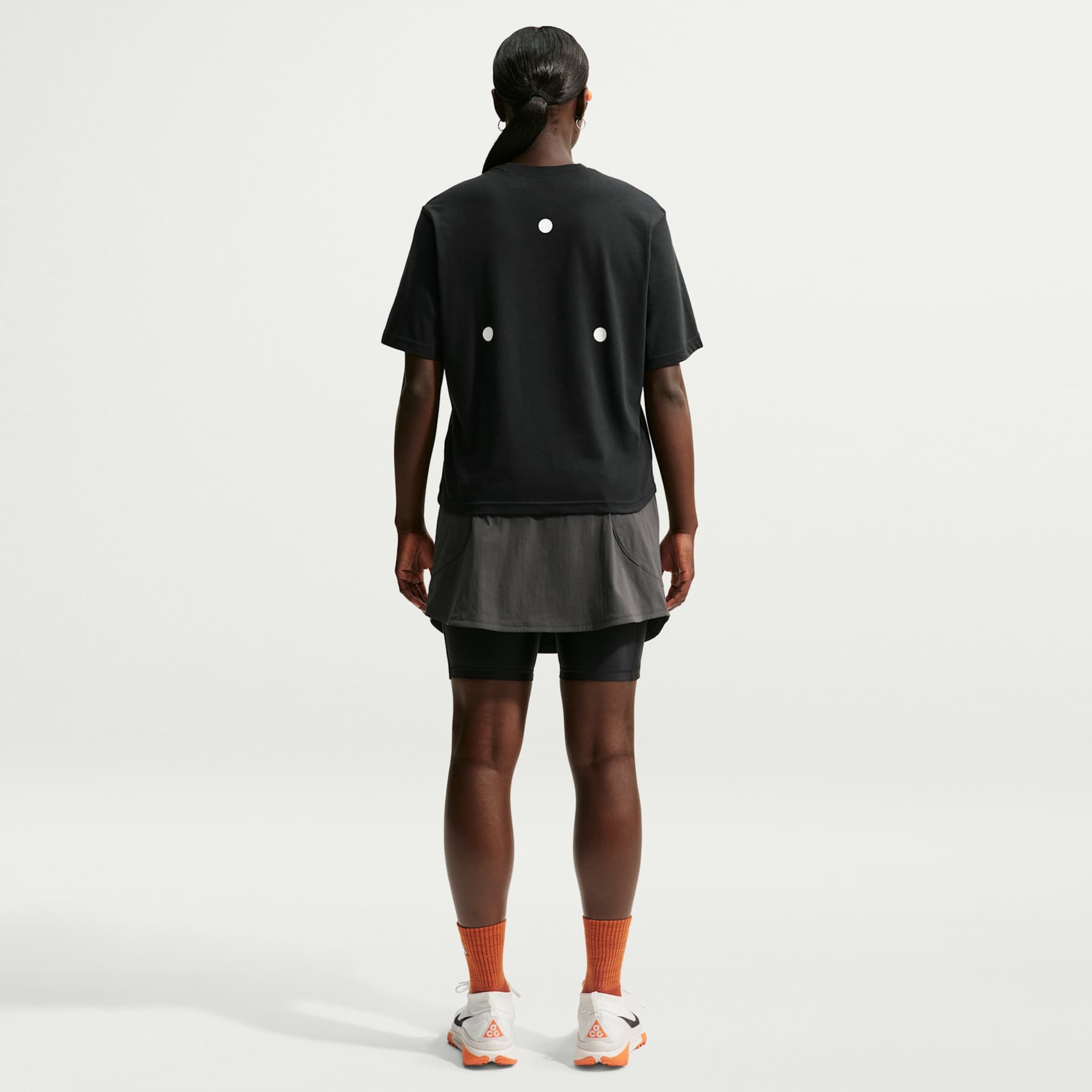 Camiseta Dri-FIT Nike ACG Boxy Hike Labor Reflective Feminina - Foto 5