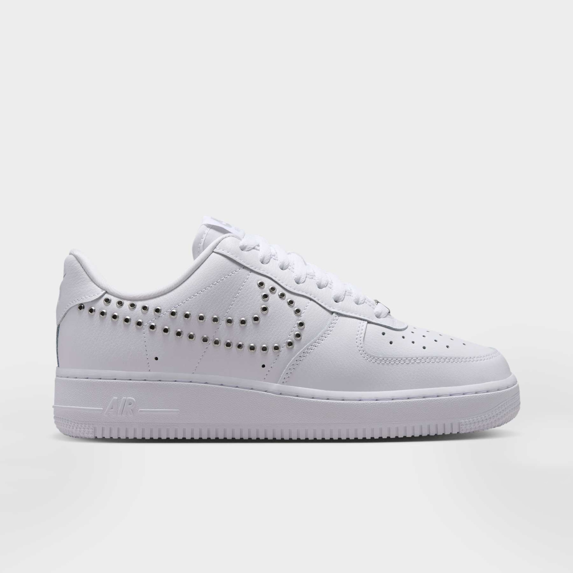 Tênis Nike Air Force 1 '07 LV8 Feminino - Foto 3
