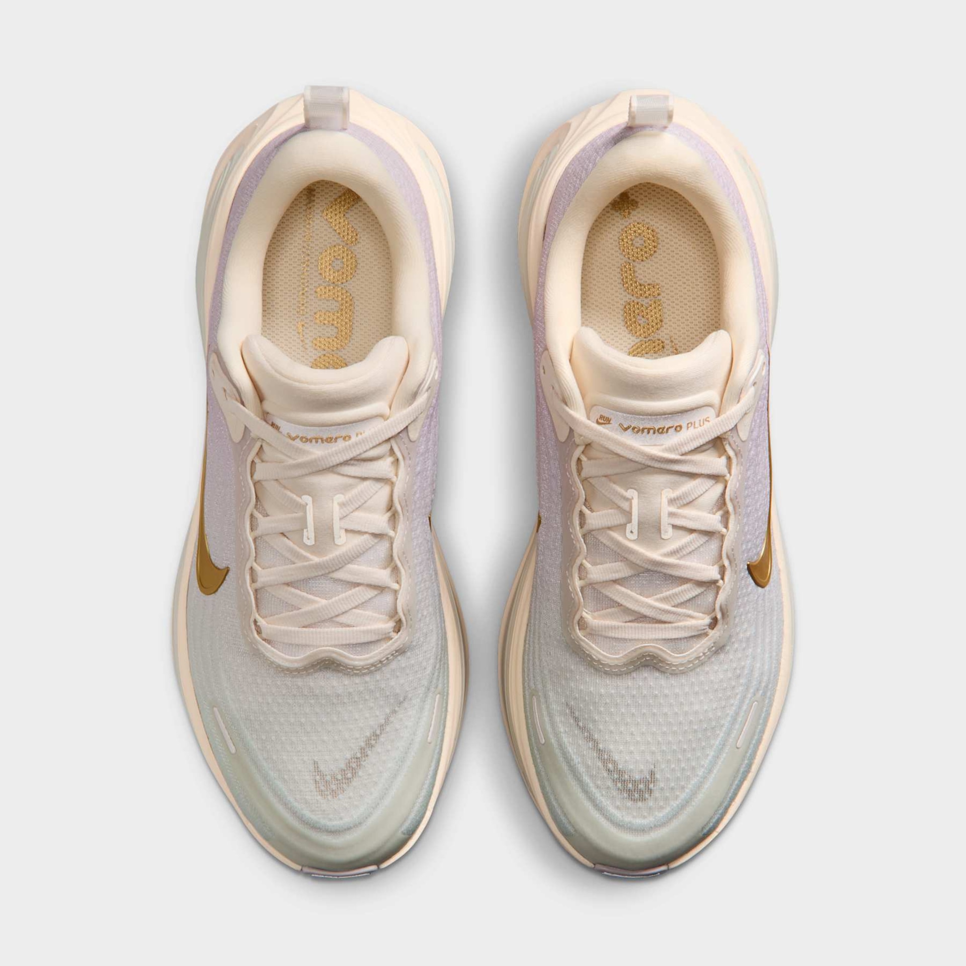Tênis Nike Vomero Plus Feminino - Foto 4