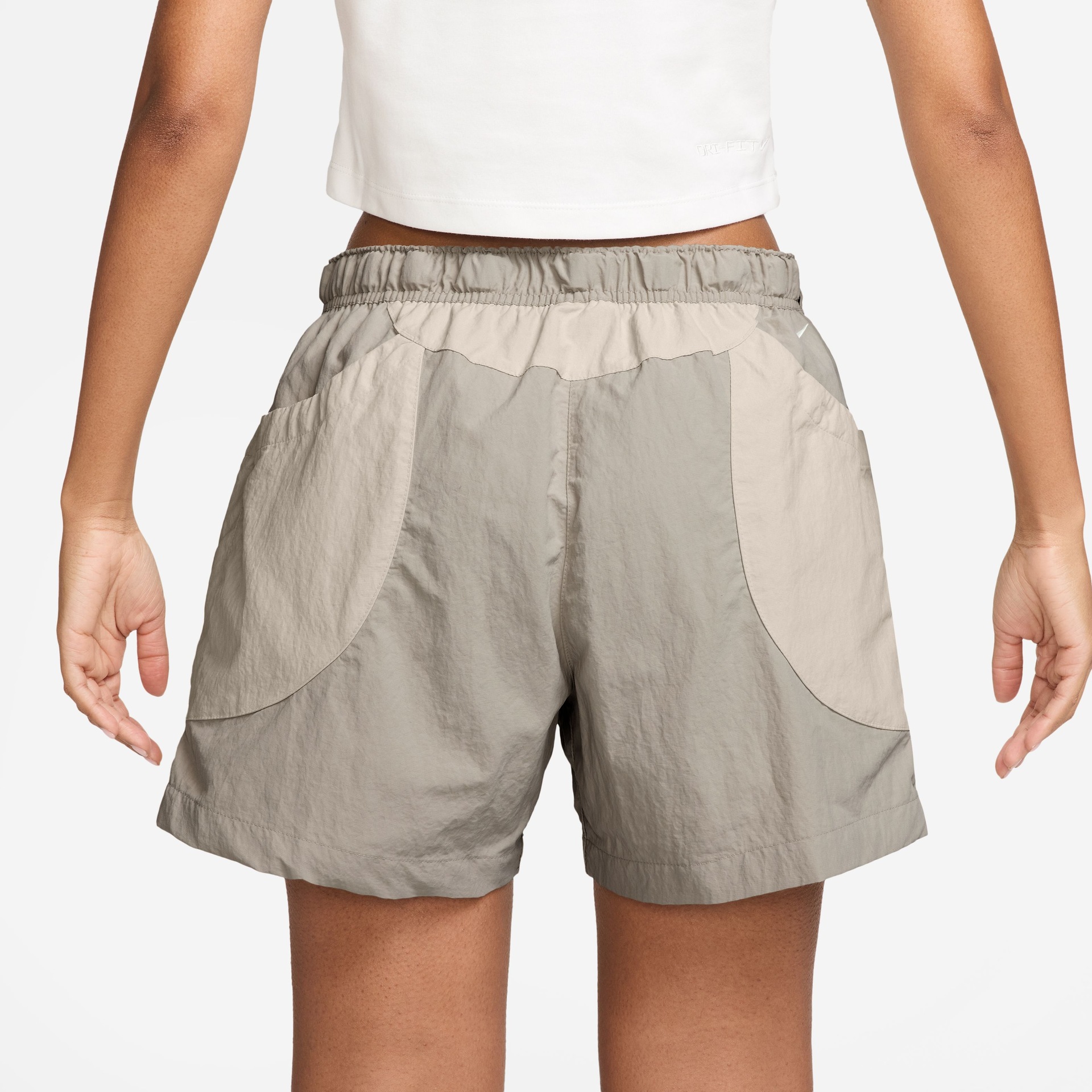 Shorts Nike ACG Dolomiti Feminino - Foto 4
