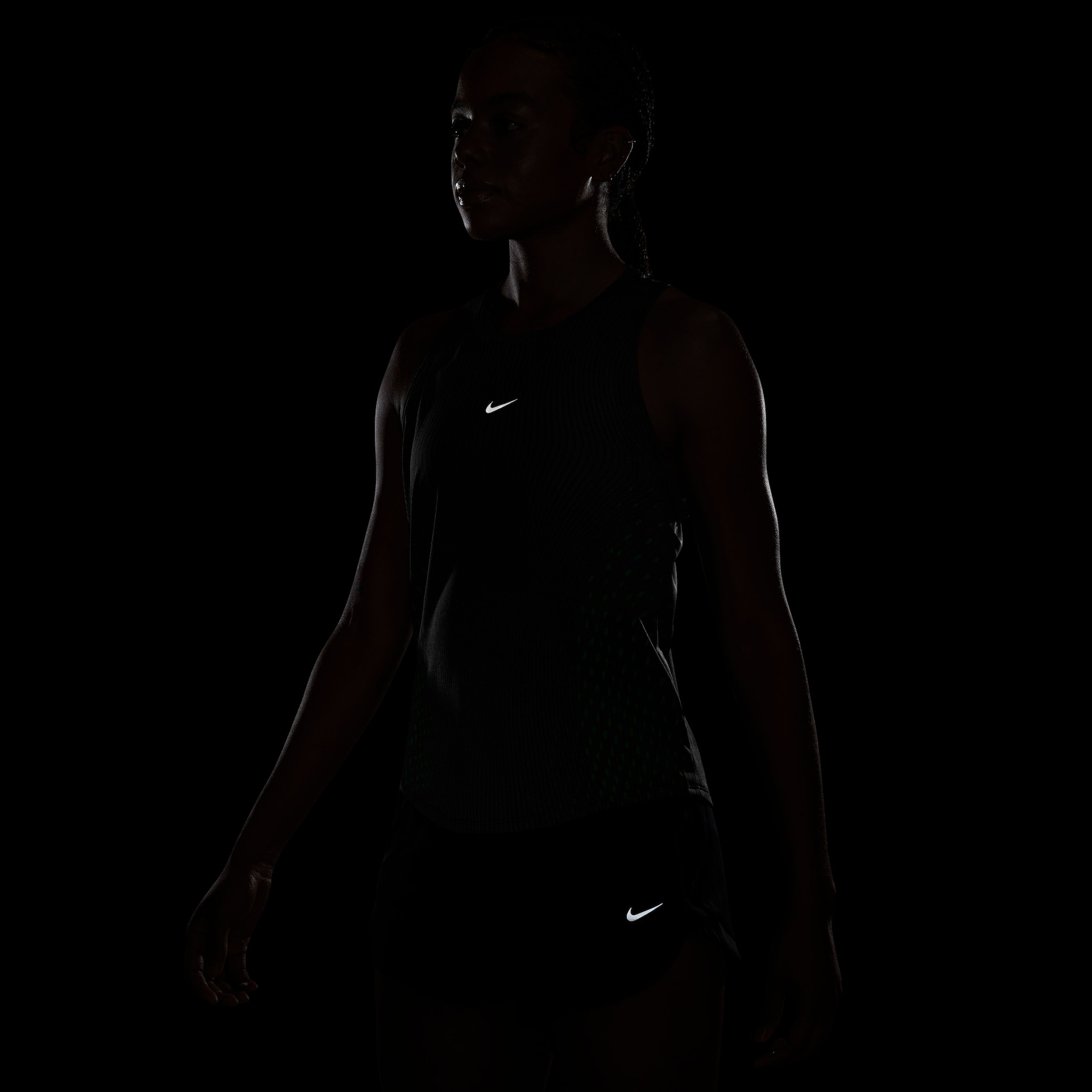 Regata Nike Aero-FIT Swift Feminina - Foto 4