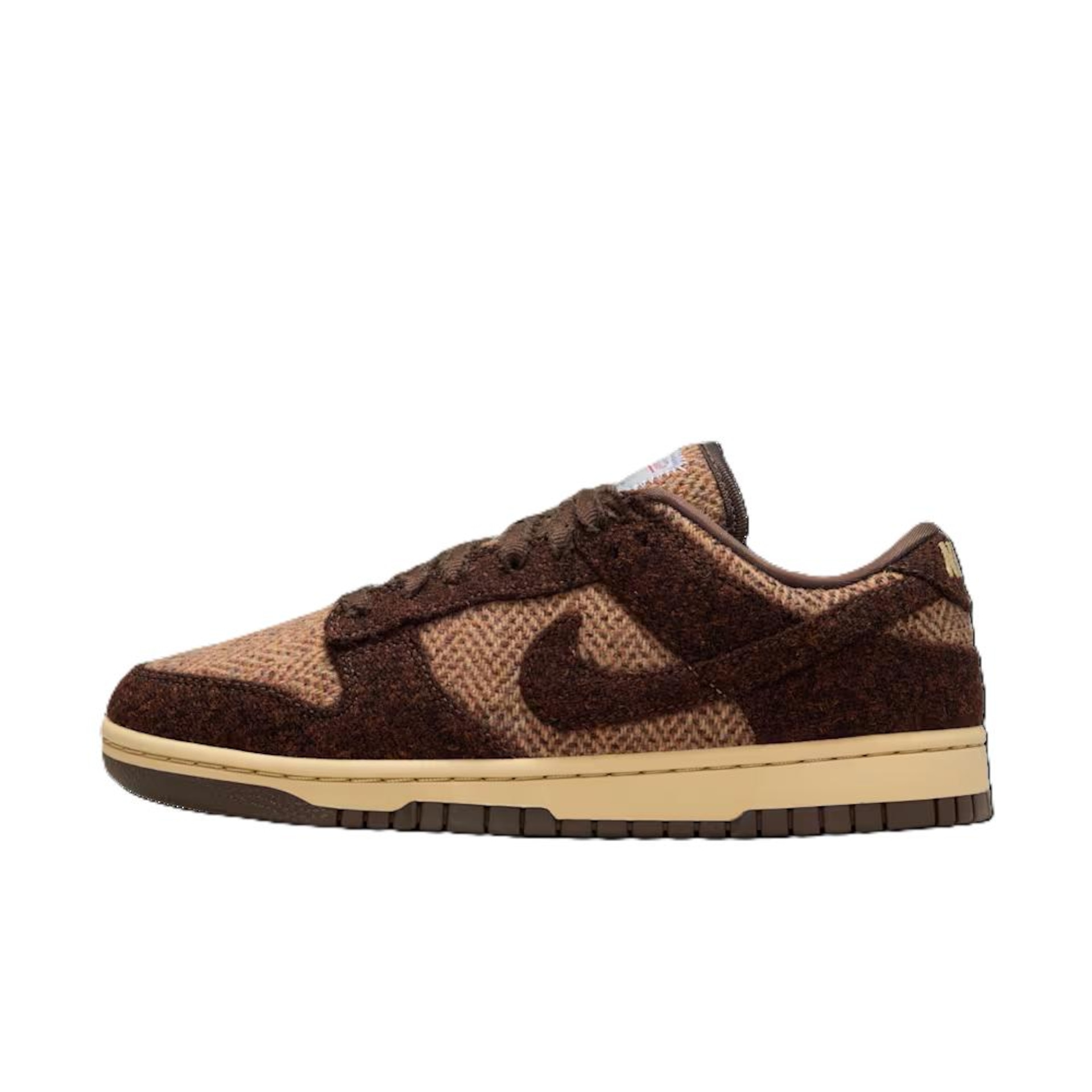 Imagem principal de Women's Dunk Low x Harris Tweed®