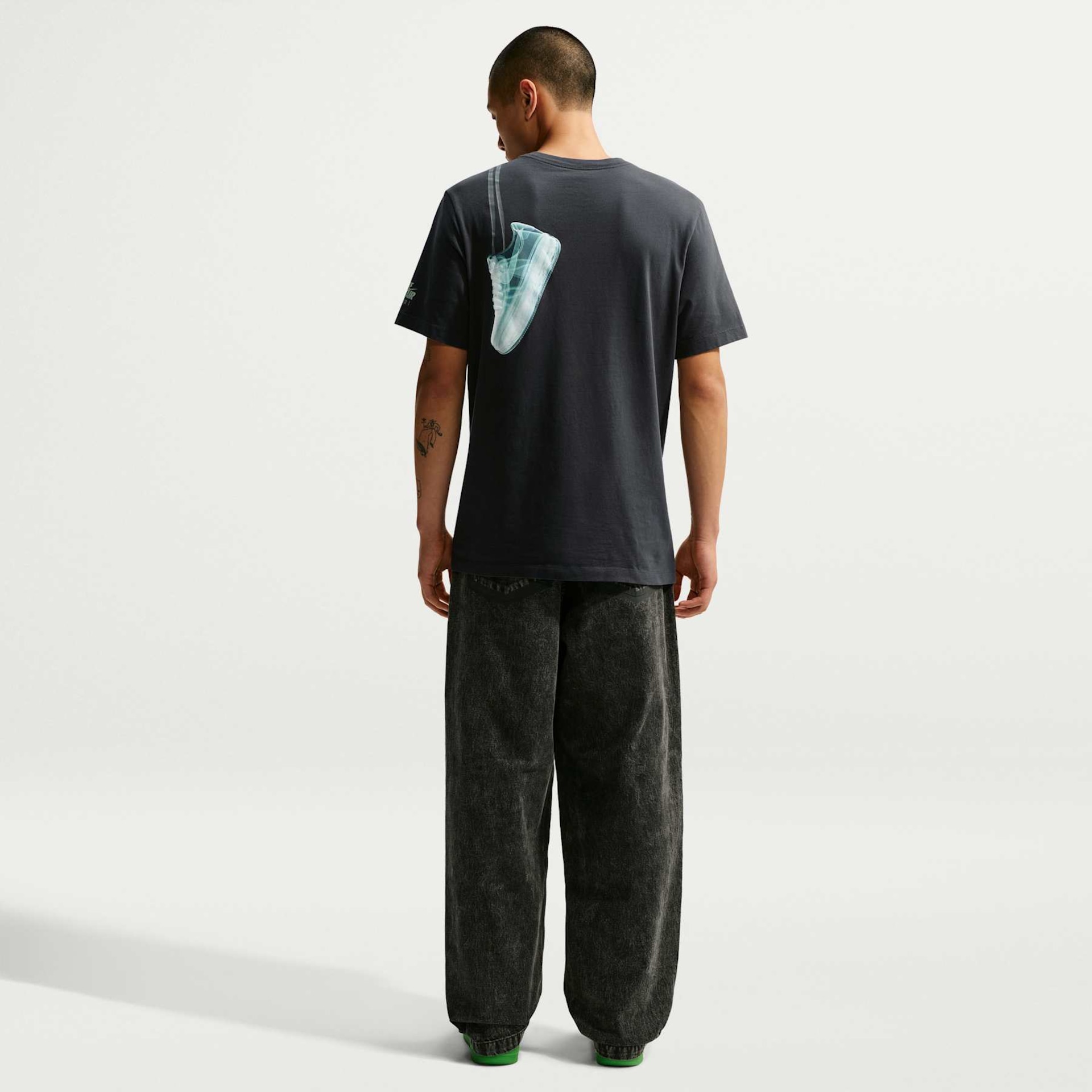 Camiseta Nike Sportswear Washed FMRN Masculina - Foto 5