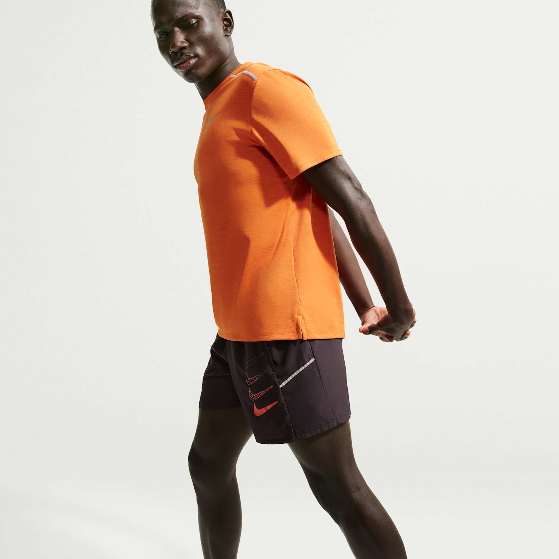 Short Dri-FIT Nike Miler 5" Masculino - Foto 4