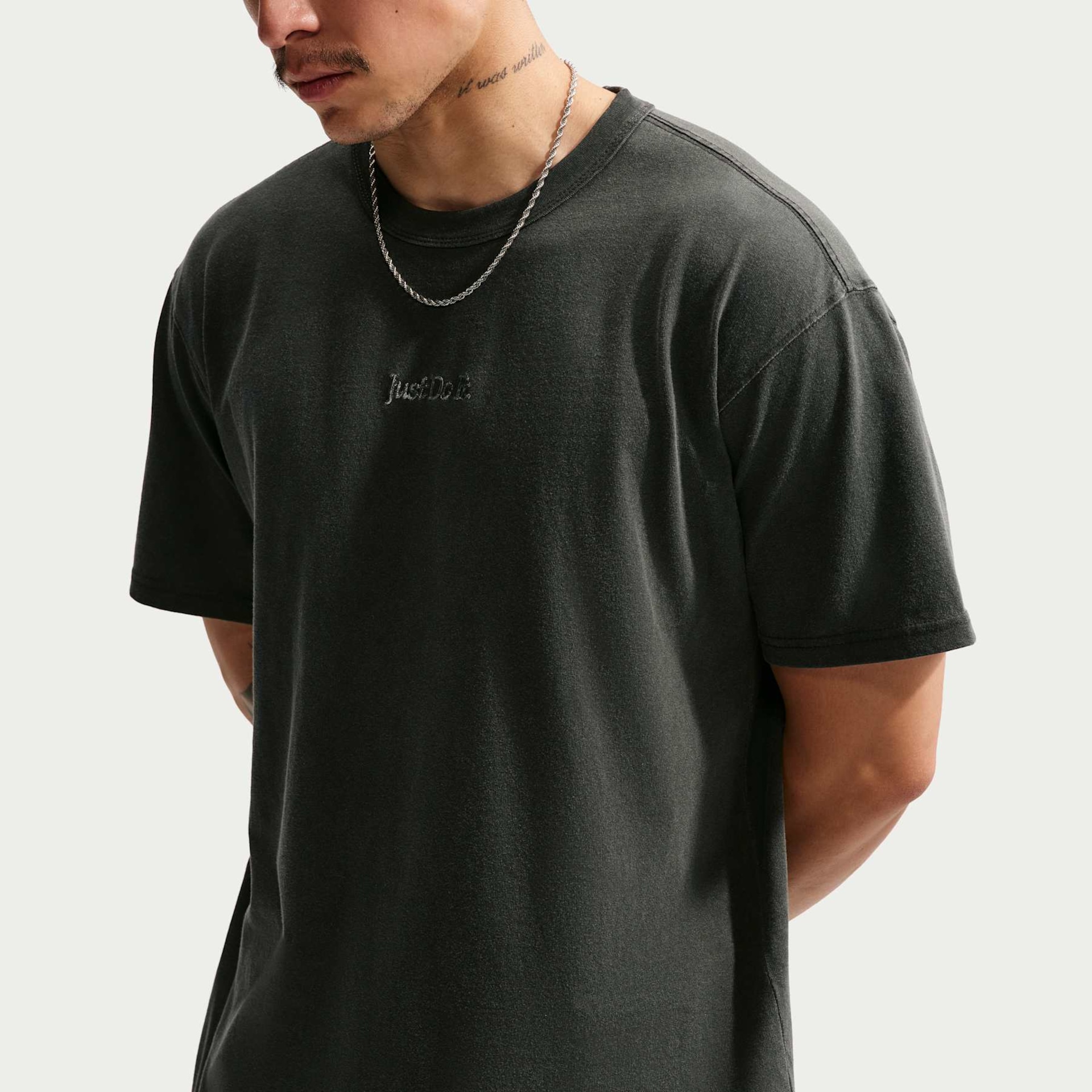 Camiseta Nike Sportswear Loose Premium Essentials Unissex - Foto 3