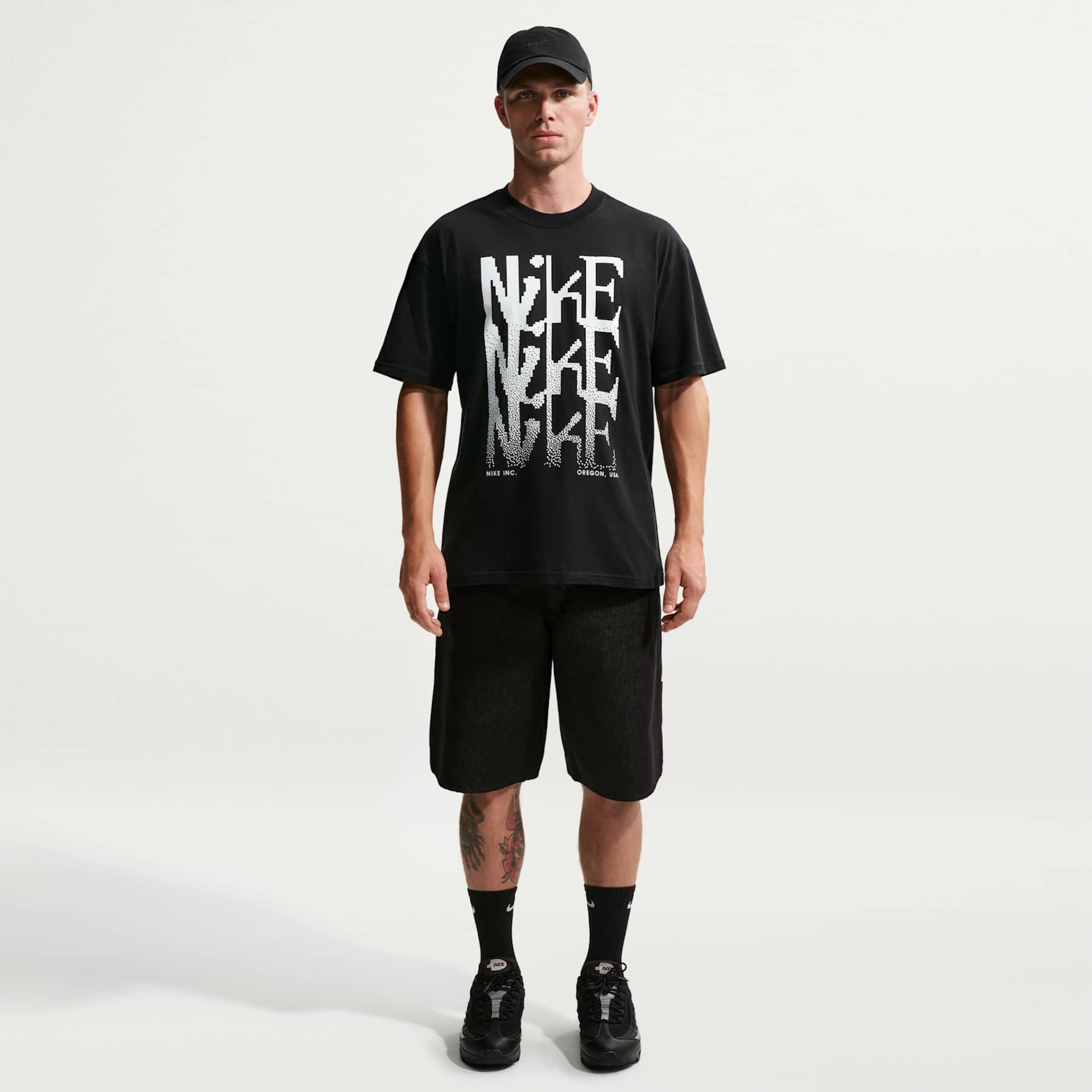 Camiseta Nike Sportswear Loose Unissex - Foto 4