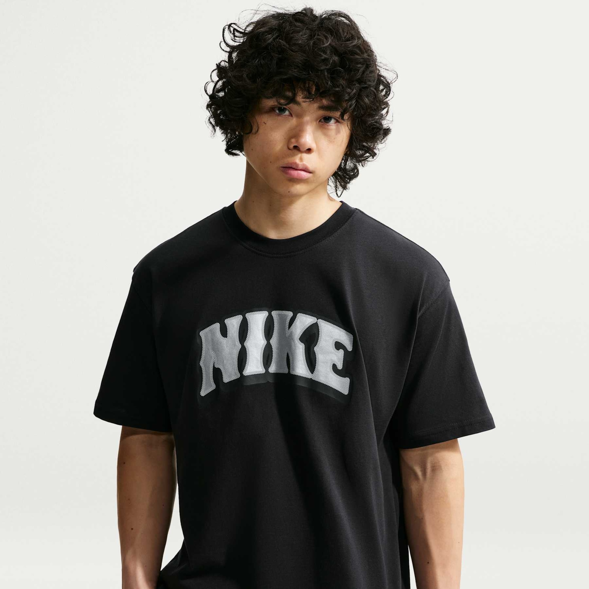 Camiseta Nike Sportswear Loose Basketball Dunk Unissex - Foto 1