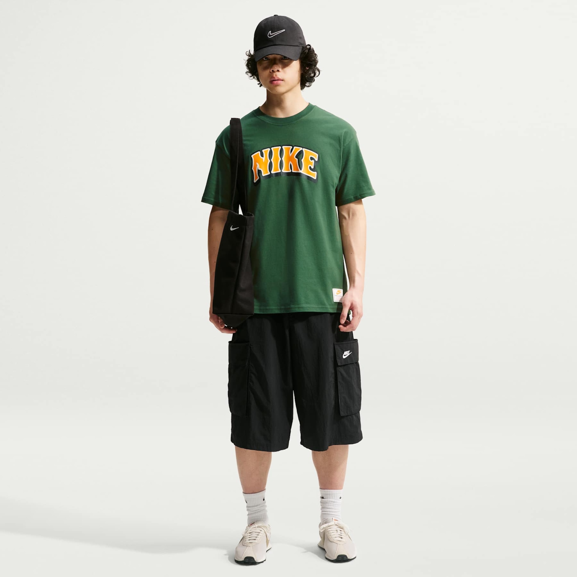 Camiseta Nike Sportswear Loose Basketball Dunk Unissex - Foto 4
