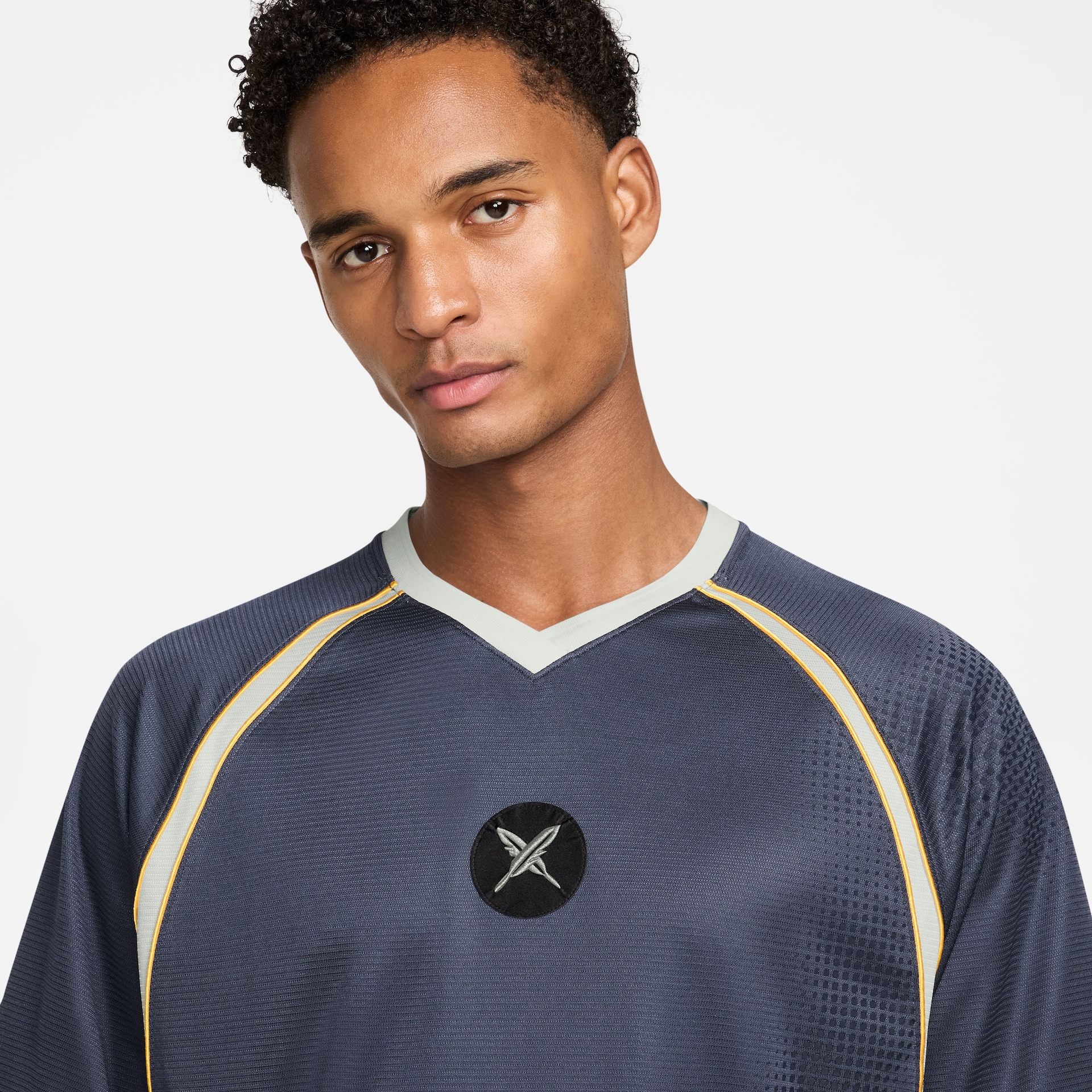 Camiseta Nike SB Yuto Unissex - Foto 2
