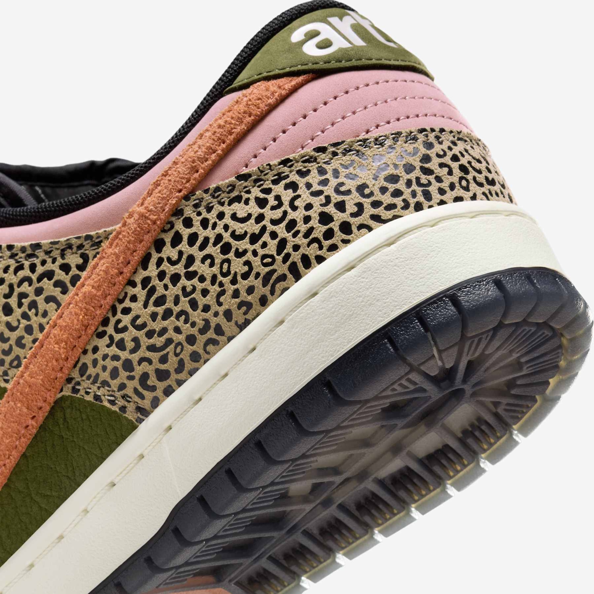  Nike SB Dunk Low Pro x Arts-Rec Skateshop - Foto 8