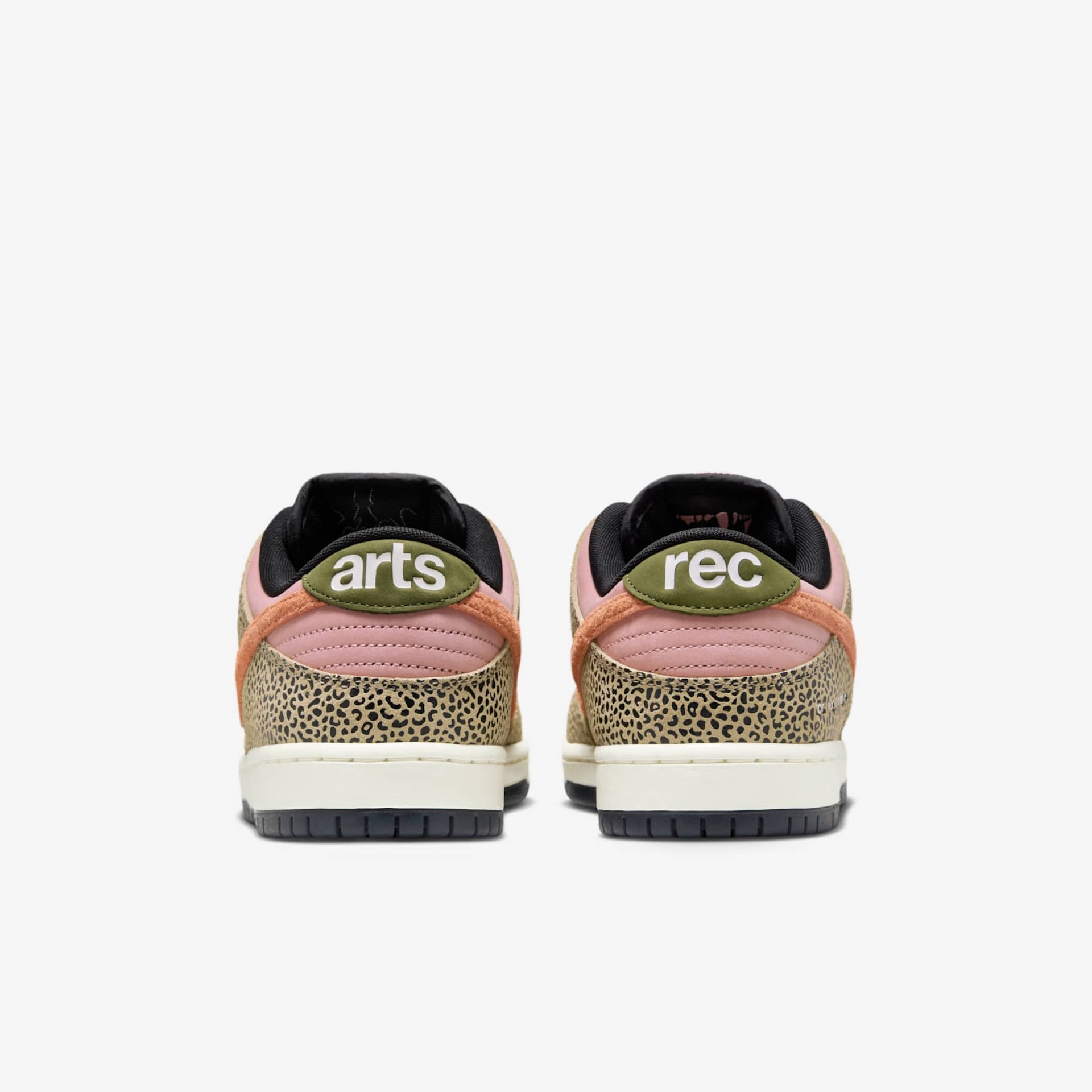  Nike SB Dunk Low Pro x Arts-Rec Skateshop - Foto 6