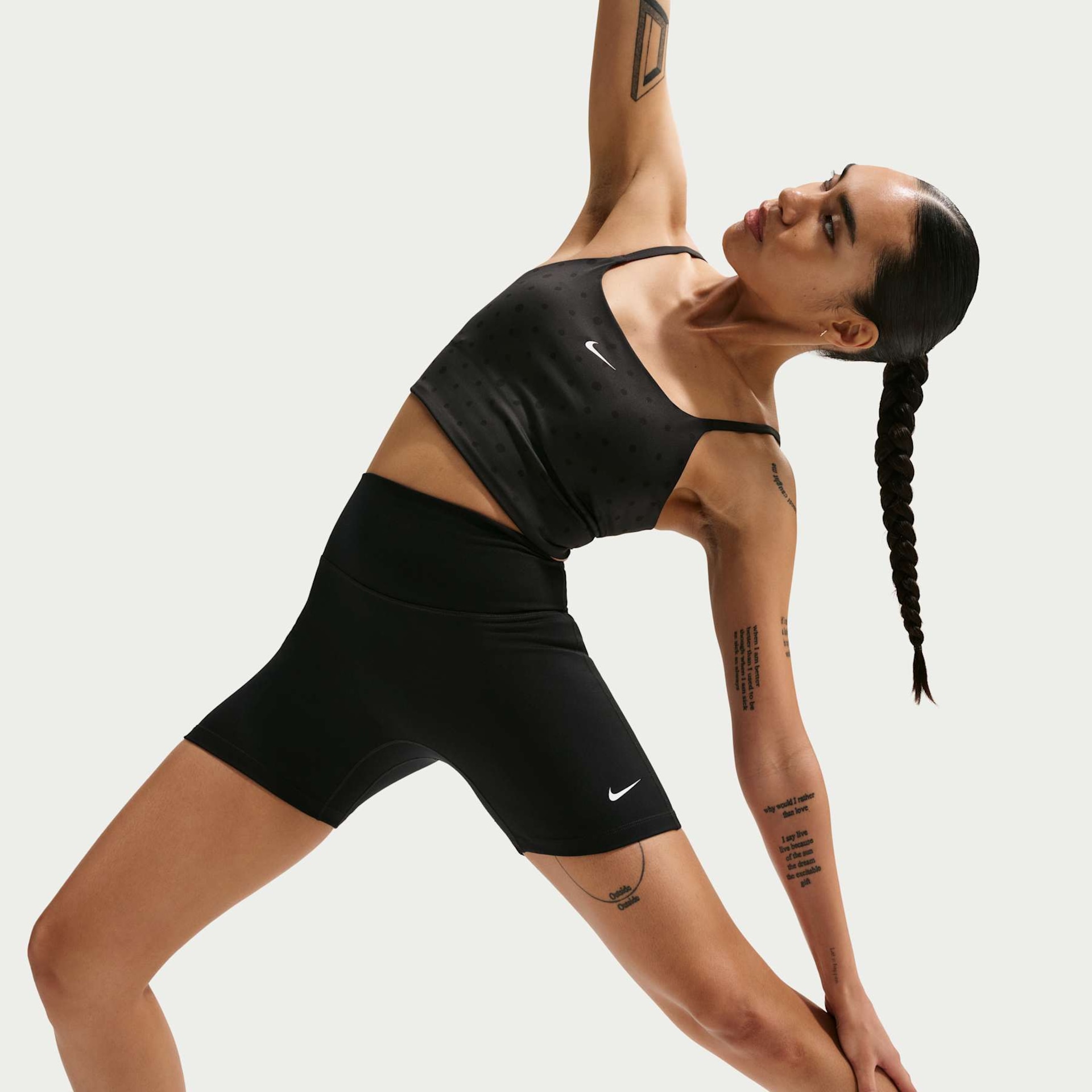 Short Nike Dri-FIT One 5" Feminino - Foto 4