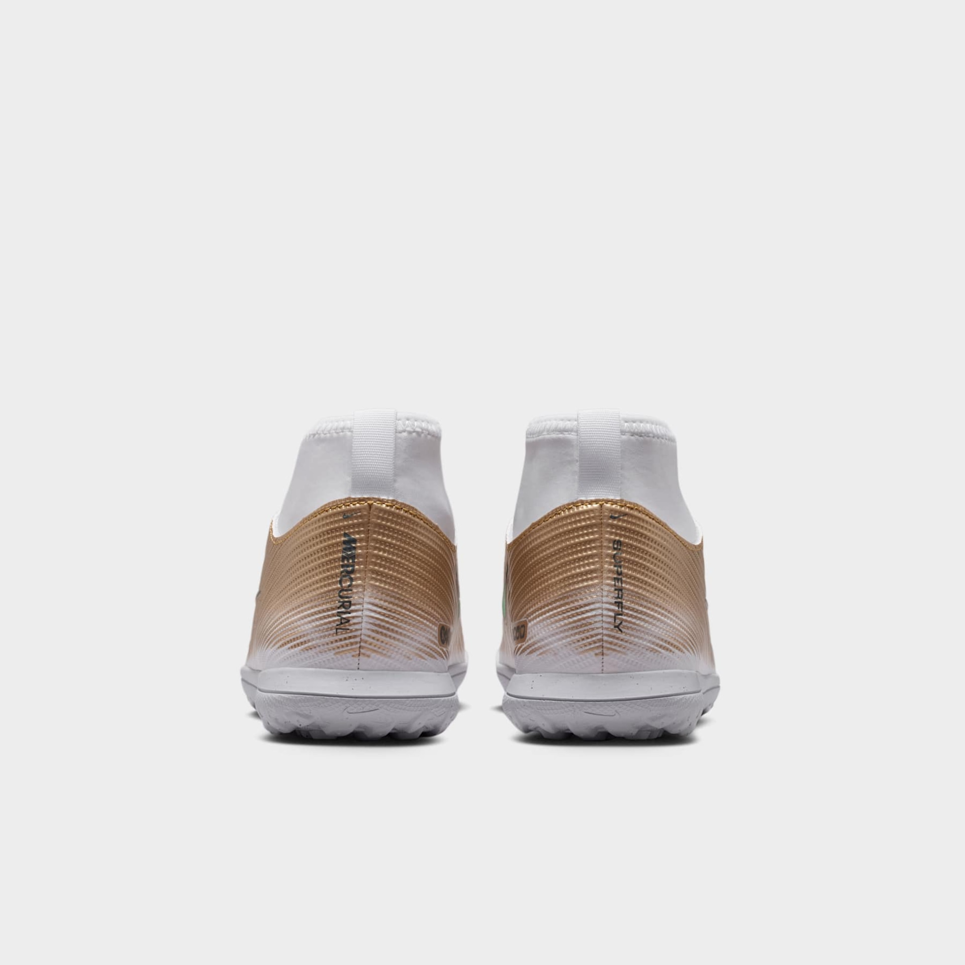 Chuteira Society Kylian Mbappé Nike Mercurial Superfly 11 Club Infantil - Foto 6