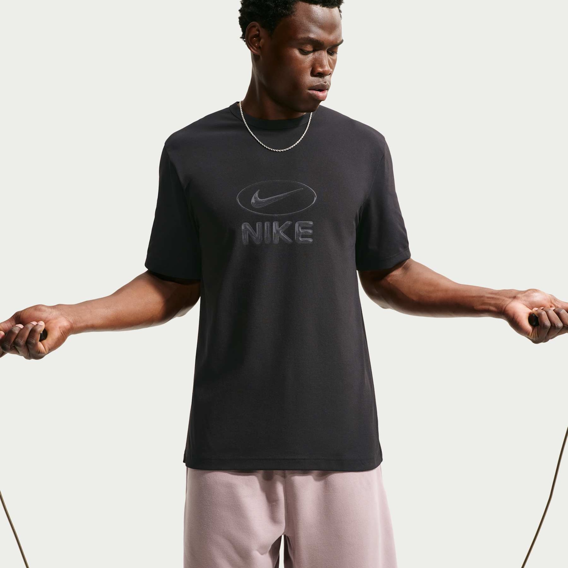 Camiseta Dri-FIT Nike UV Hyverse Field Graphic Masculina - Foto 3