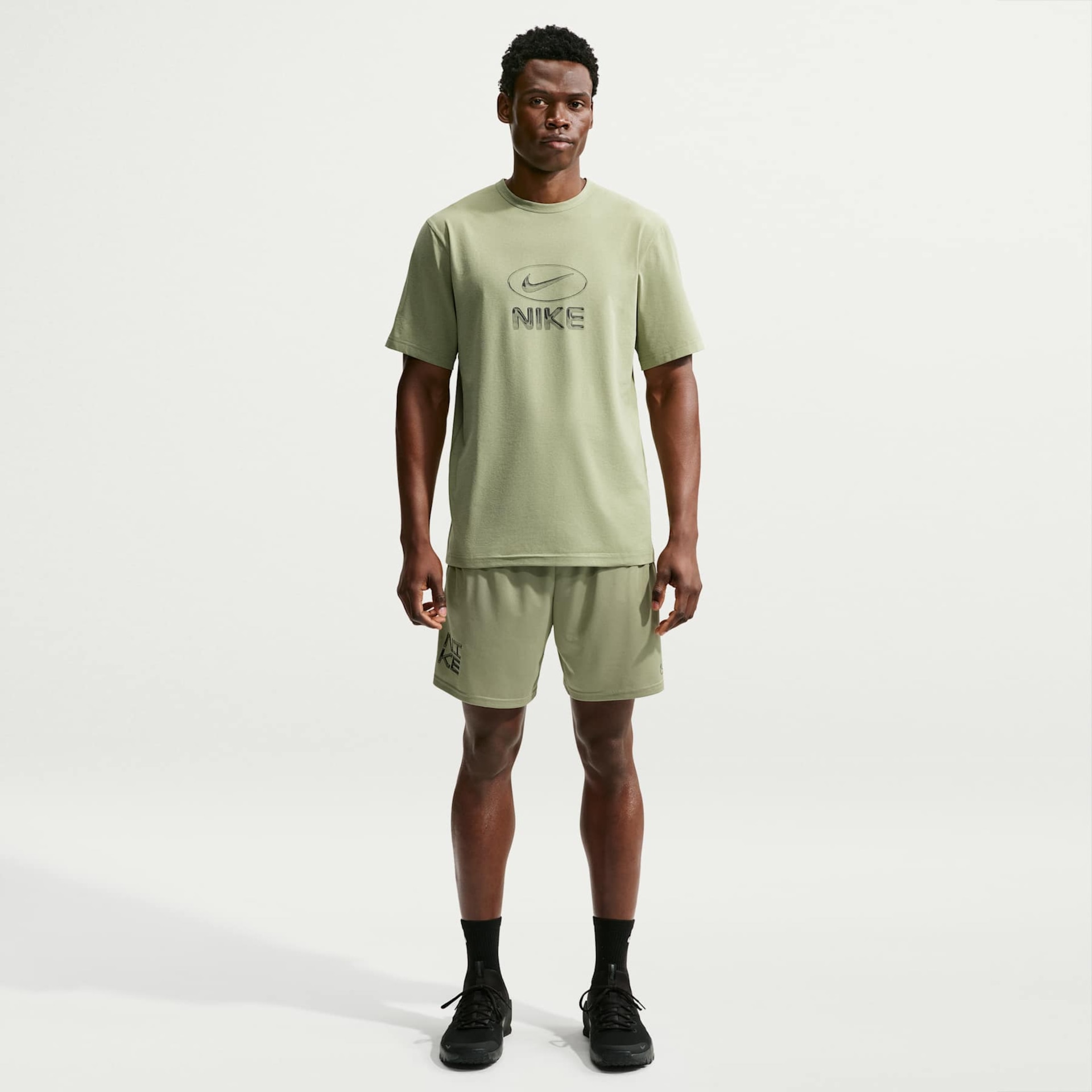 Camiseta Dri-FIT Nike UV Hyverse Field Graphic Masculina - Foto 4