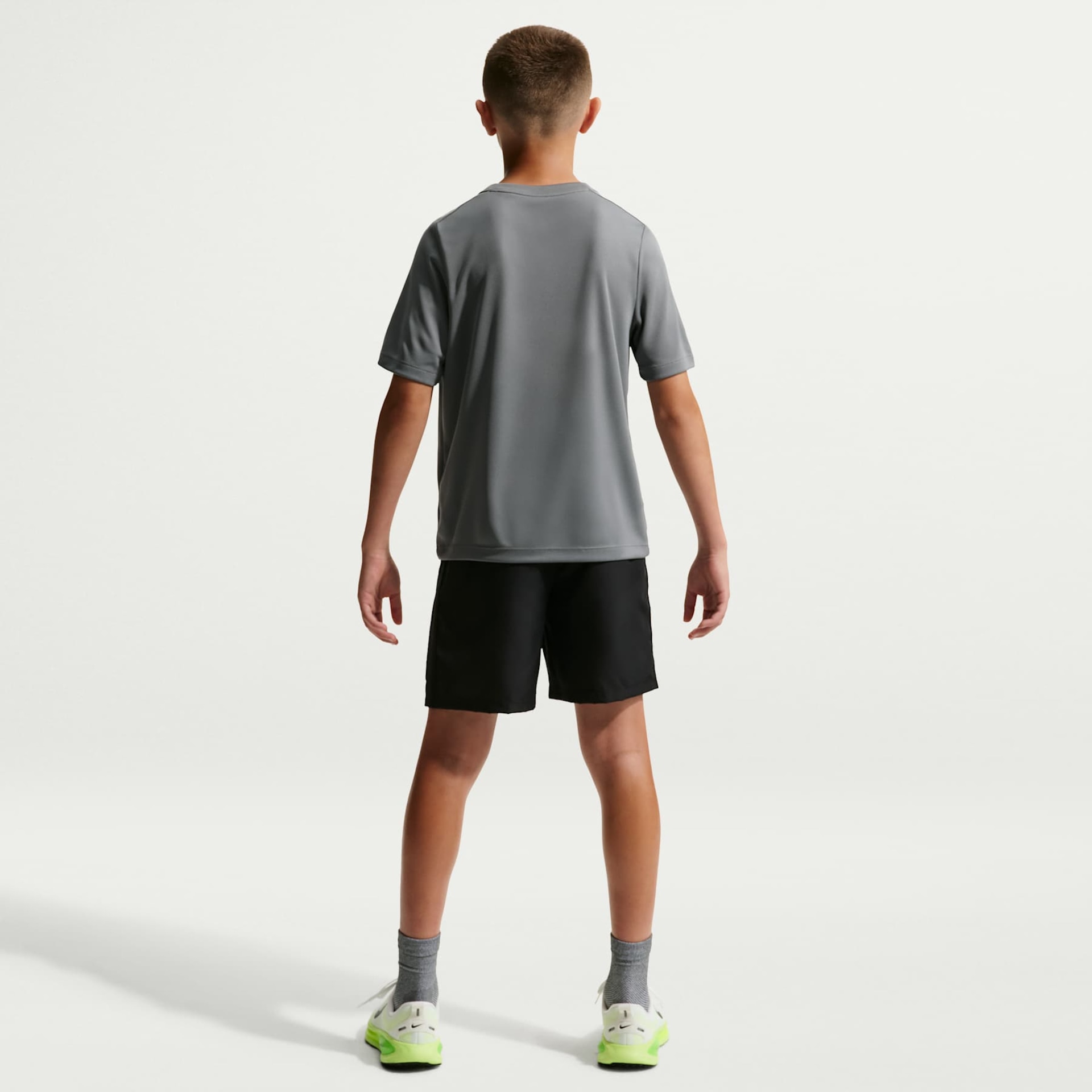 Short Nike Multi Refresh Infantil - Foto 5