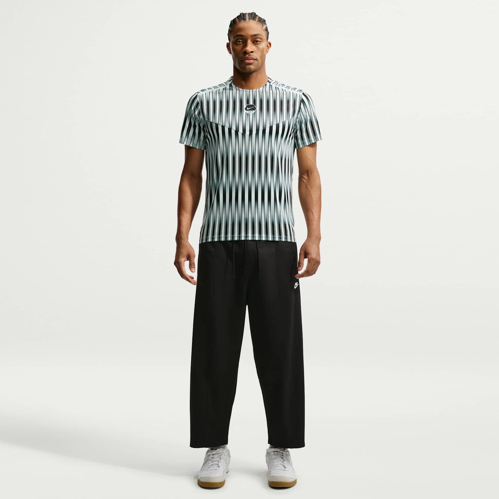 Imagem principal de Calça Nike Club Sneaker Masculina