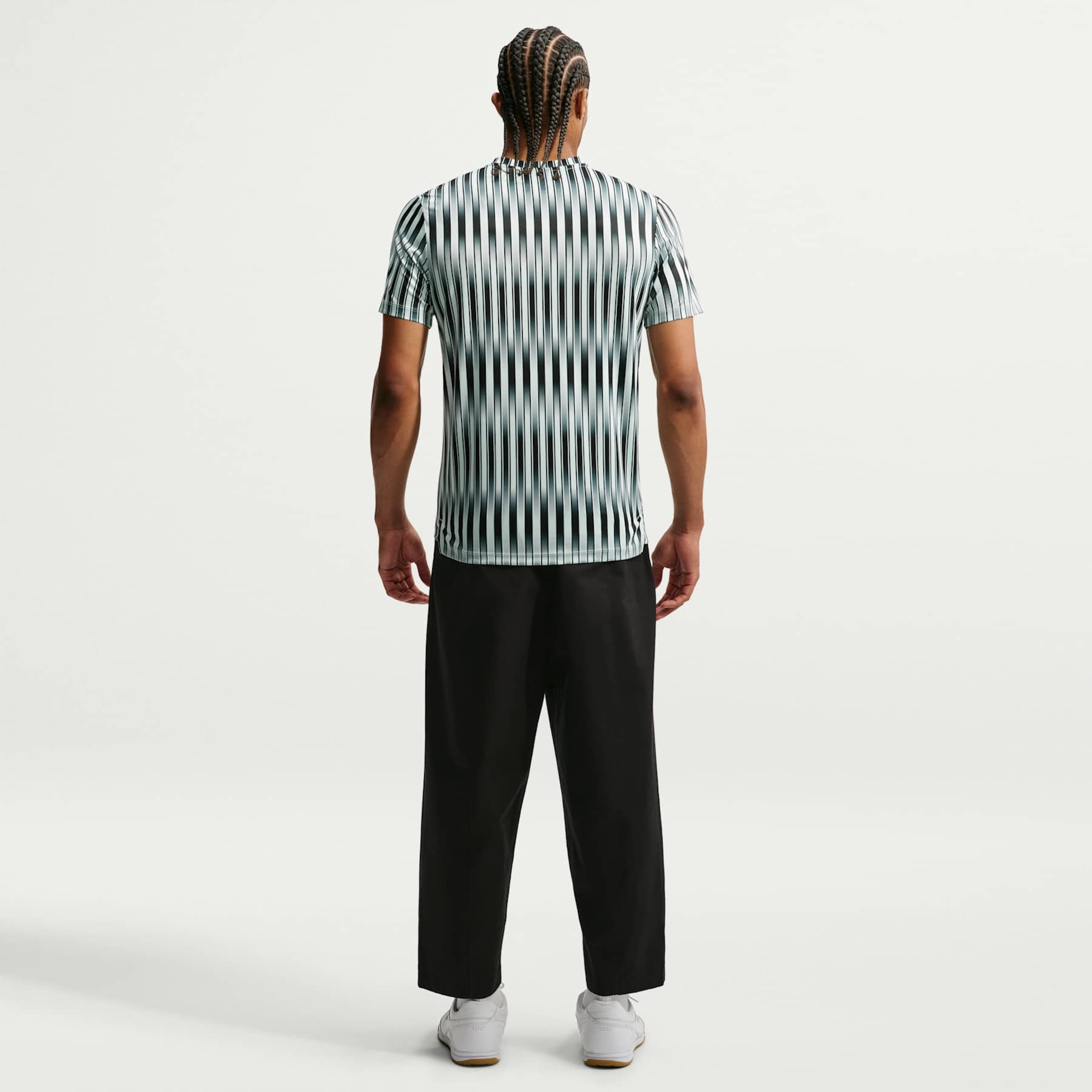 Calça Nike Club Sneaker Masculina - Foto 5
