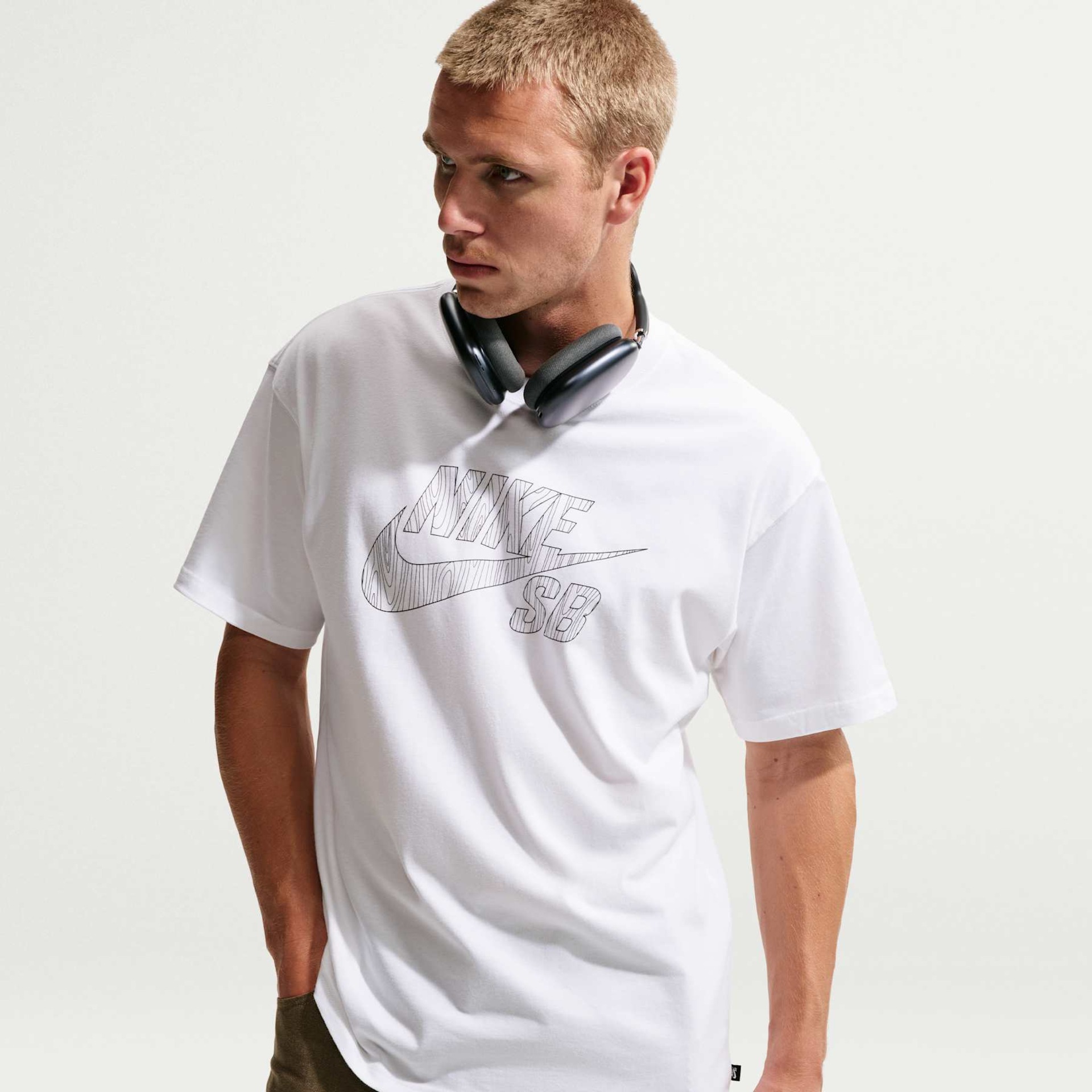 Camiseta Nike SB Logo Fill Unissex - Foto 3