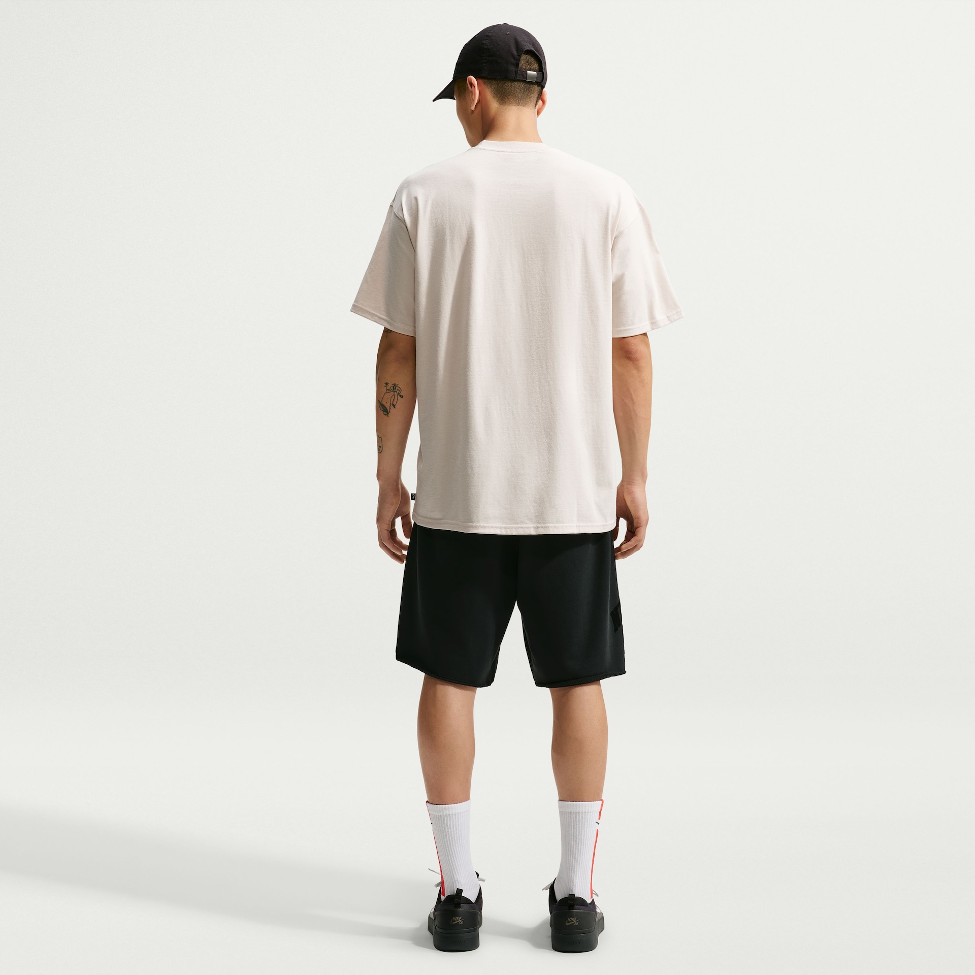 Camiseta Nike SB Logo Fill Unissex - Foto 5