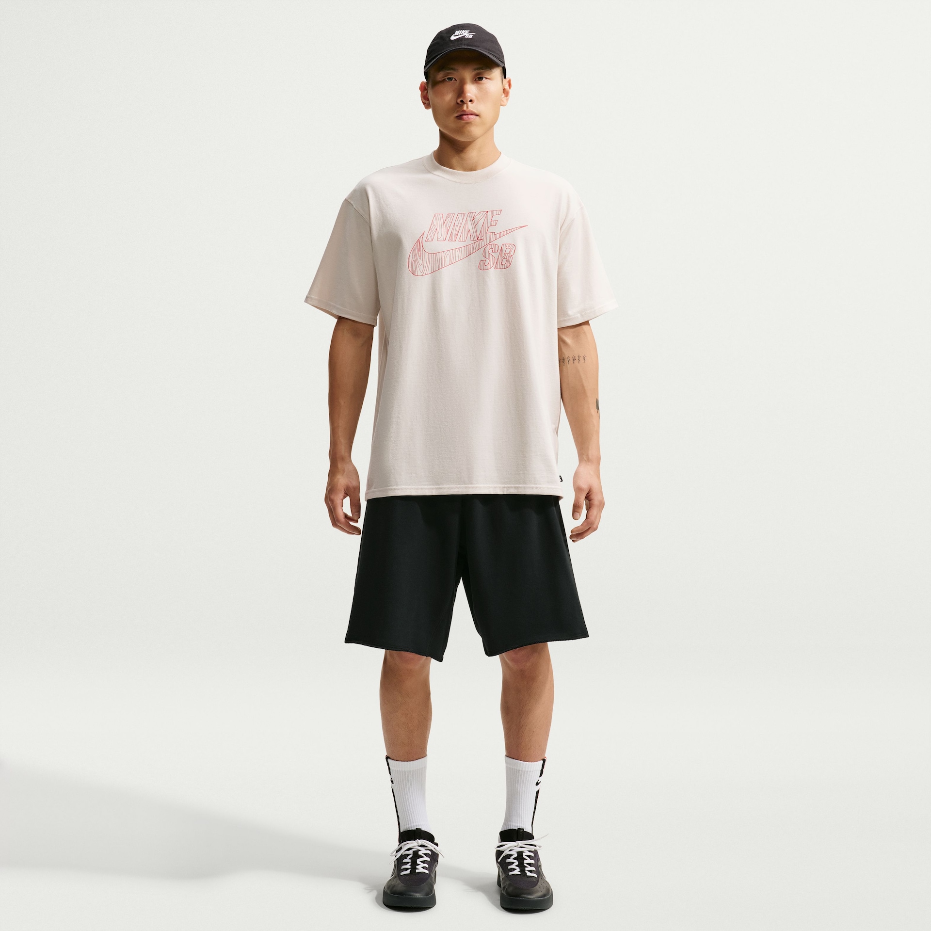 Camiseta Nike SB Logo Fill Unissex - Foto 3