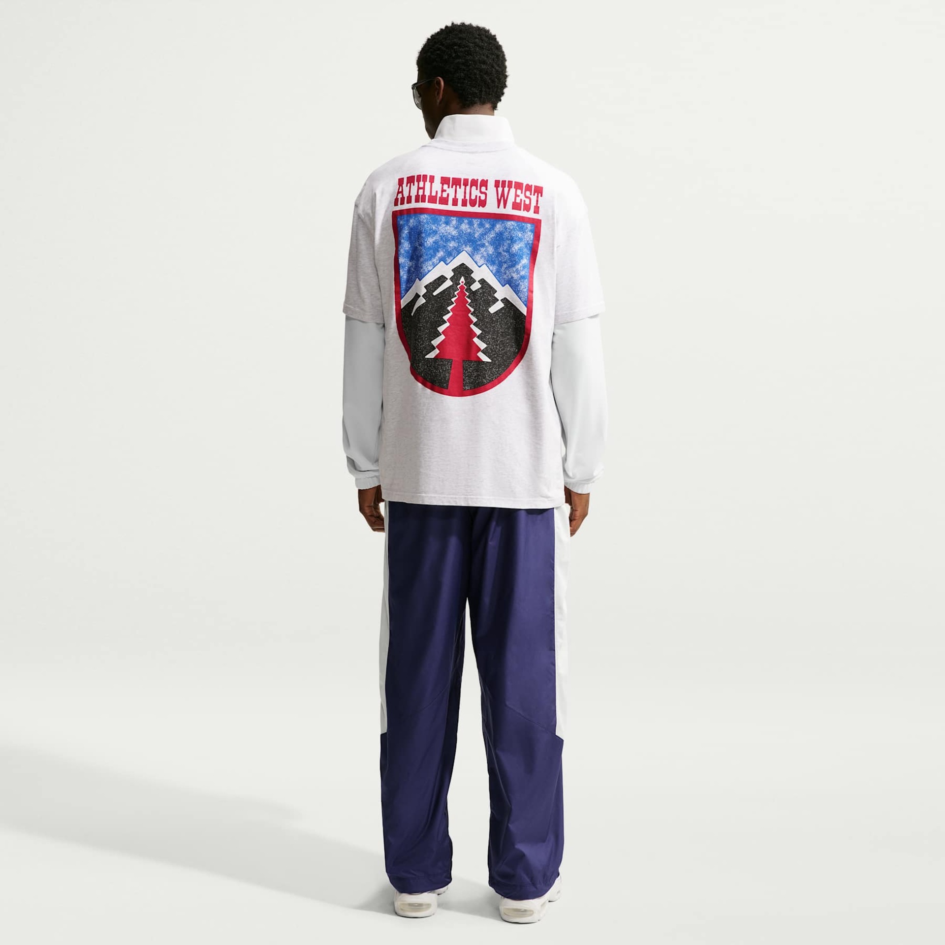 Camiseta Nike Sportswear Athletic West DNA Masculina - Foto 5