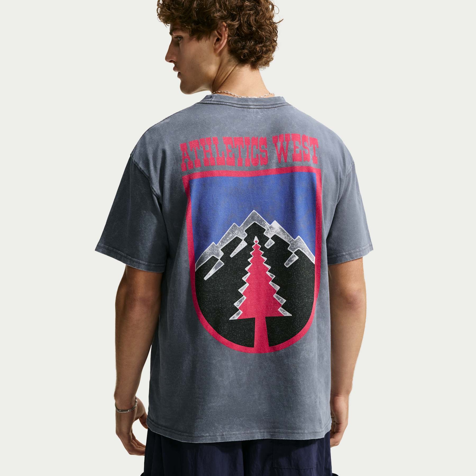 Camiseta Nike Sportswear Athletic West DNA Masculina - Foto 2