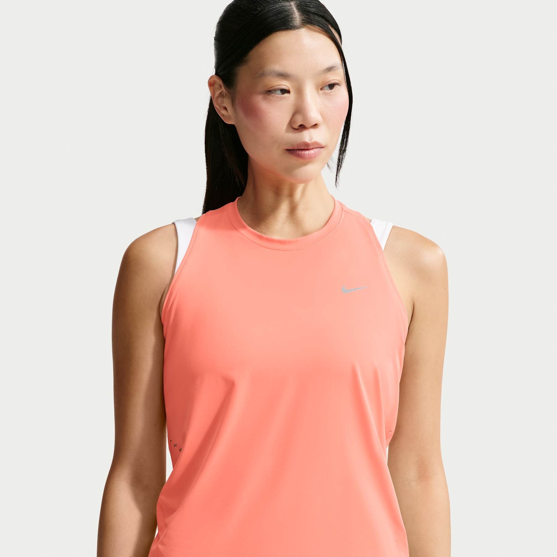 Regata Dri-FIT Nike Swift Feminina - Foto 1