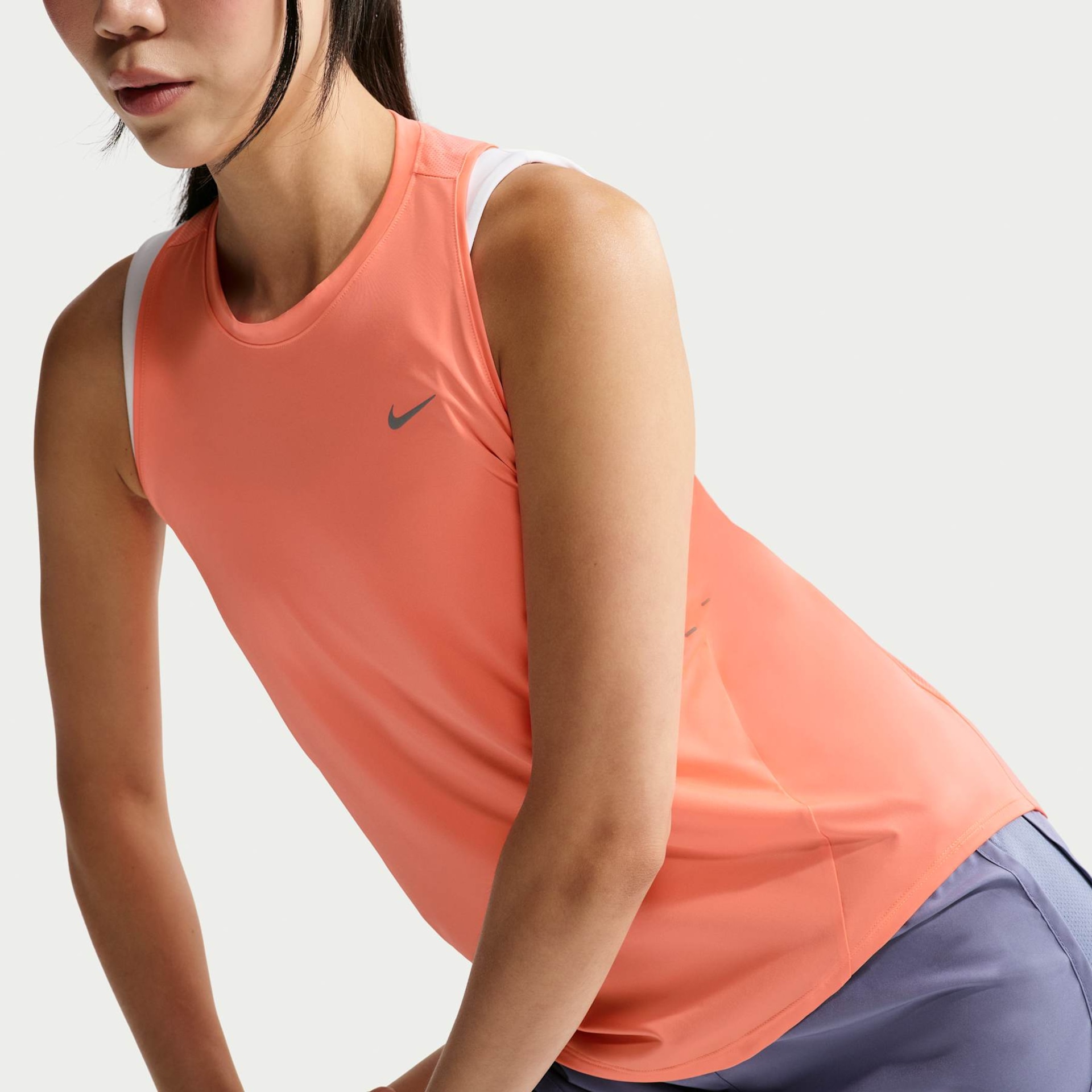 Regata Dri-FIT Nike Swift Feminina - Foto 3