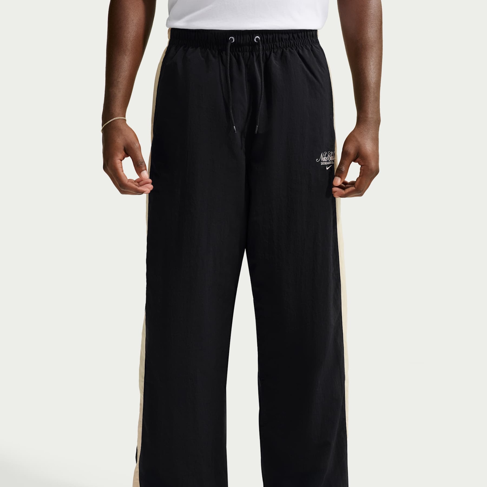 Calça Nike Club Athletic Track NCC Masculina - Foto 2
