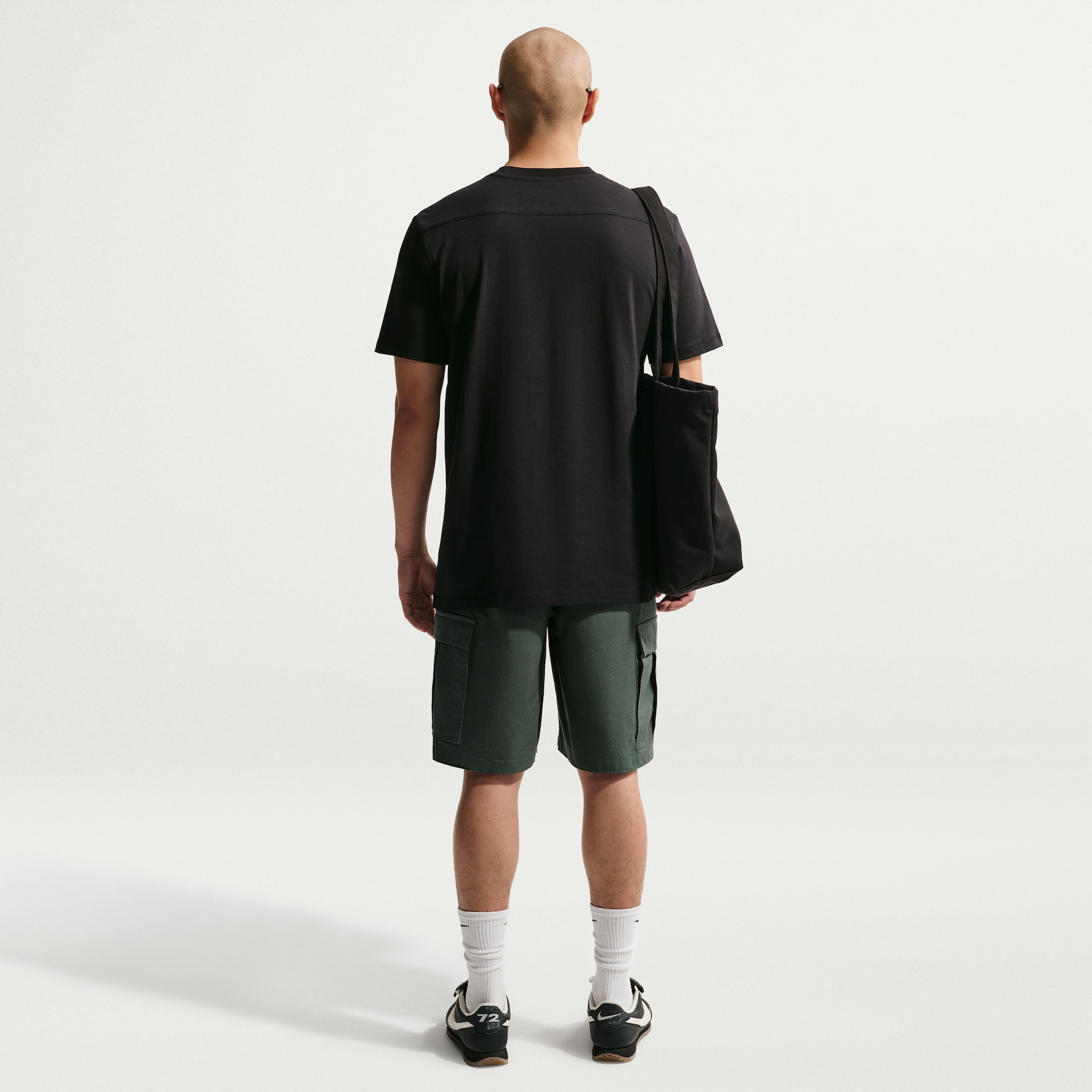 Camiseta Nike Club Varsity Lifestyle Masculina - Foto 5