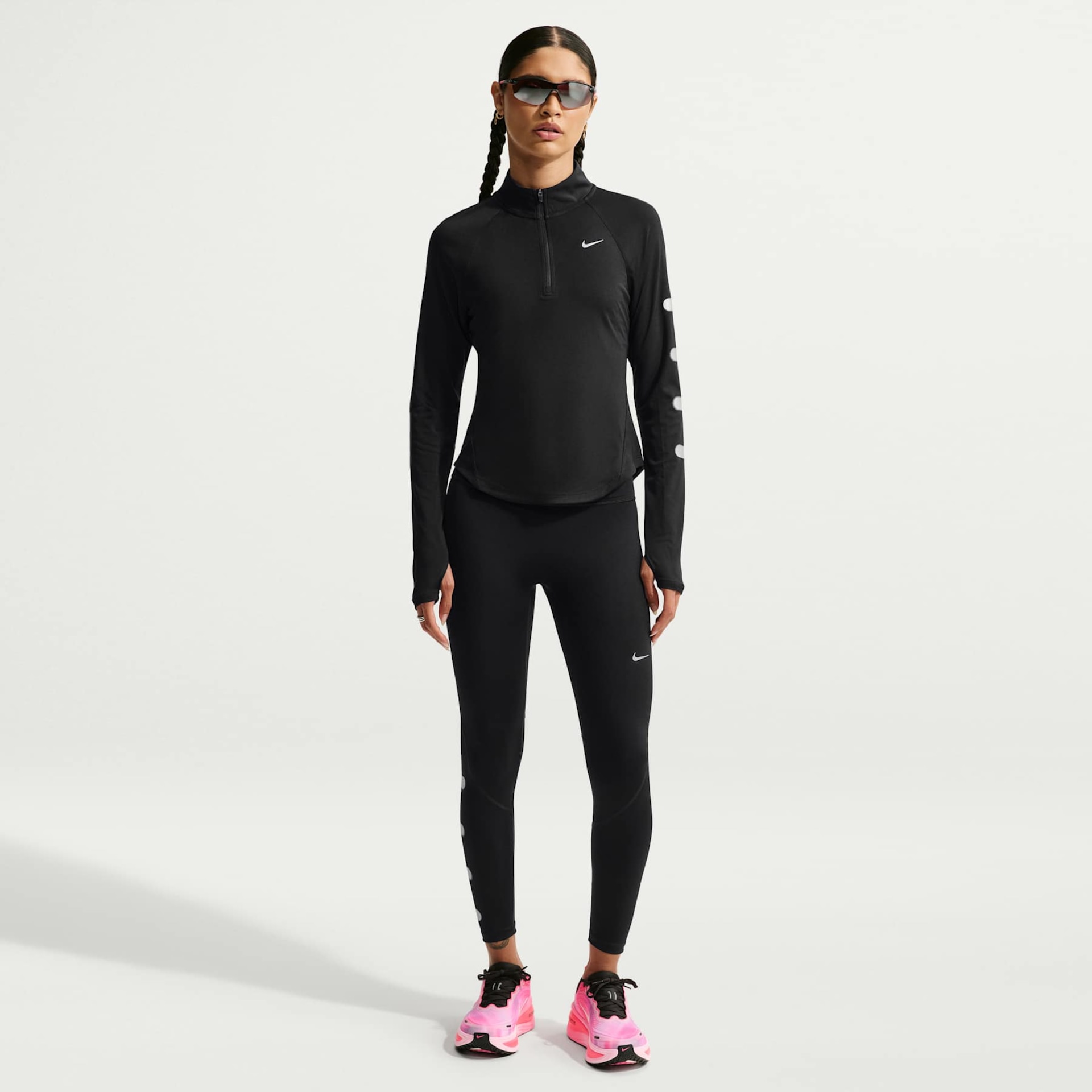 Camiseta Dri-FIT Manga Longa Nike Tempo Feminina - Foto 4