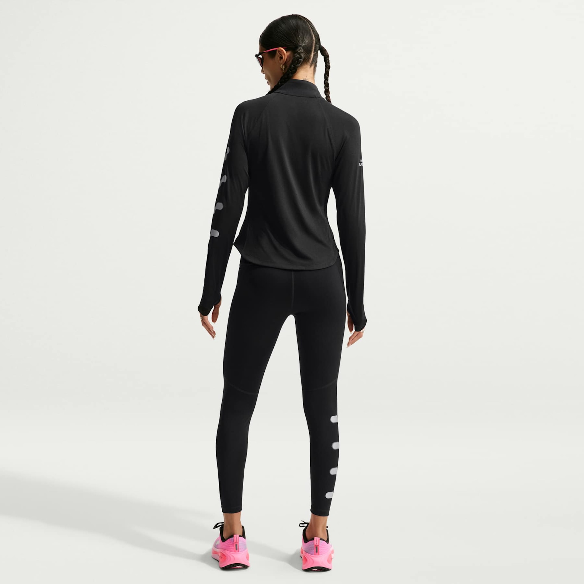 Camiseta Dri-FIT Manga Longa Nike Tempo Feminina - Foto 5