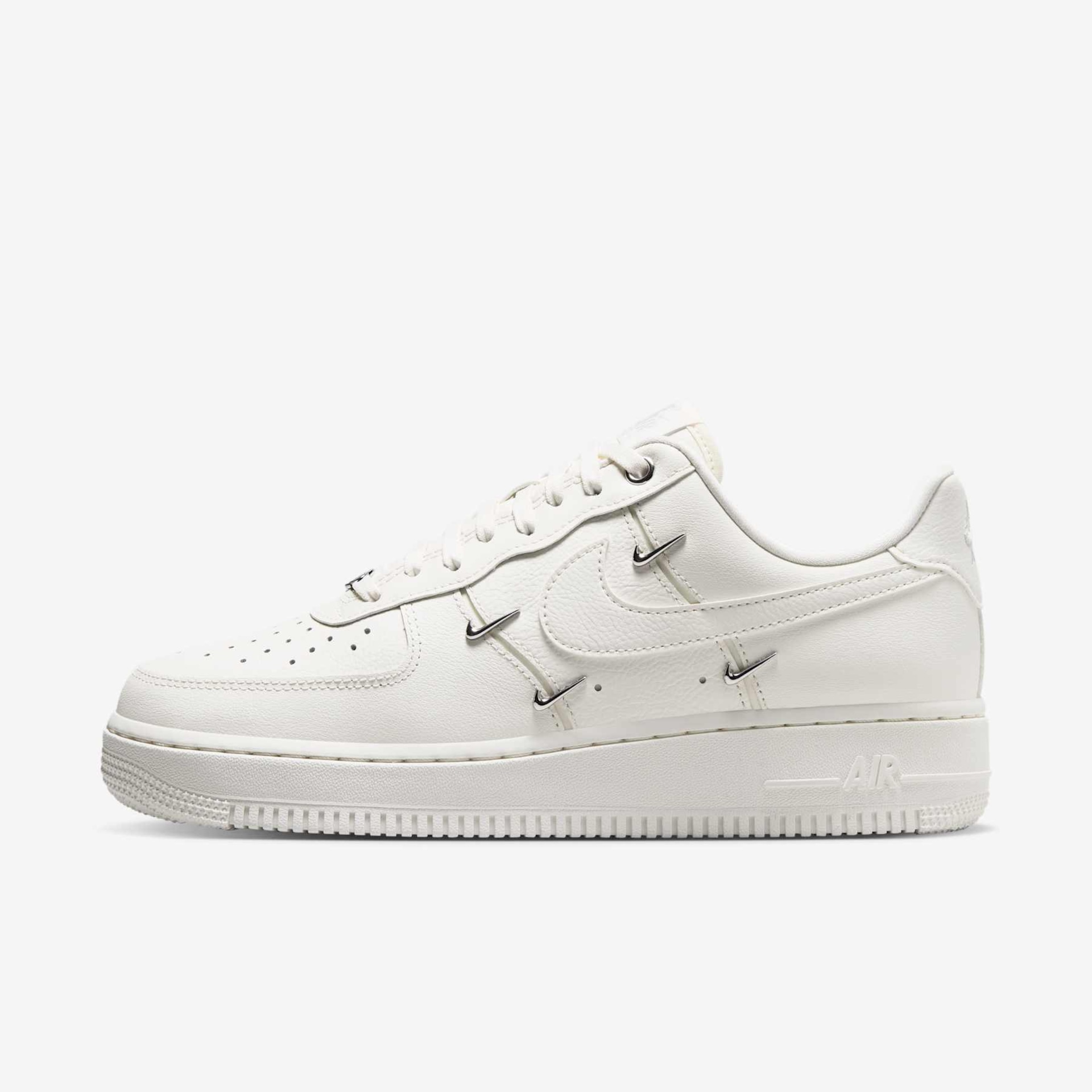 Imagem principal de Tênis Nike Air Force 1 ’07 LV8 Feminino