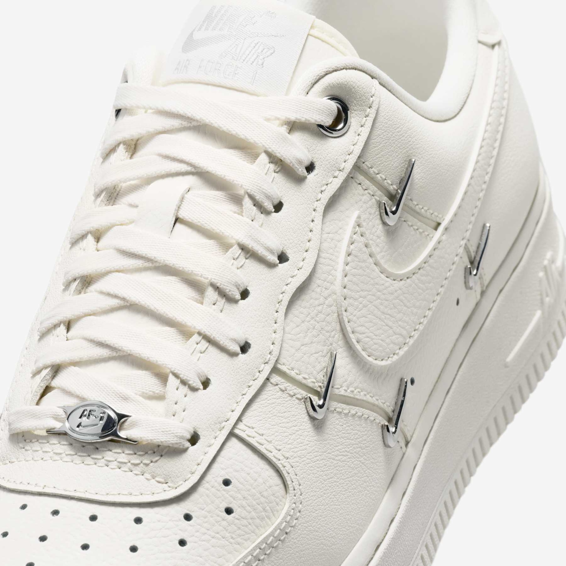 Tênis Nike Air Force 1 ’07 LV8 Feminino - Foto 7