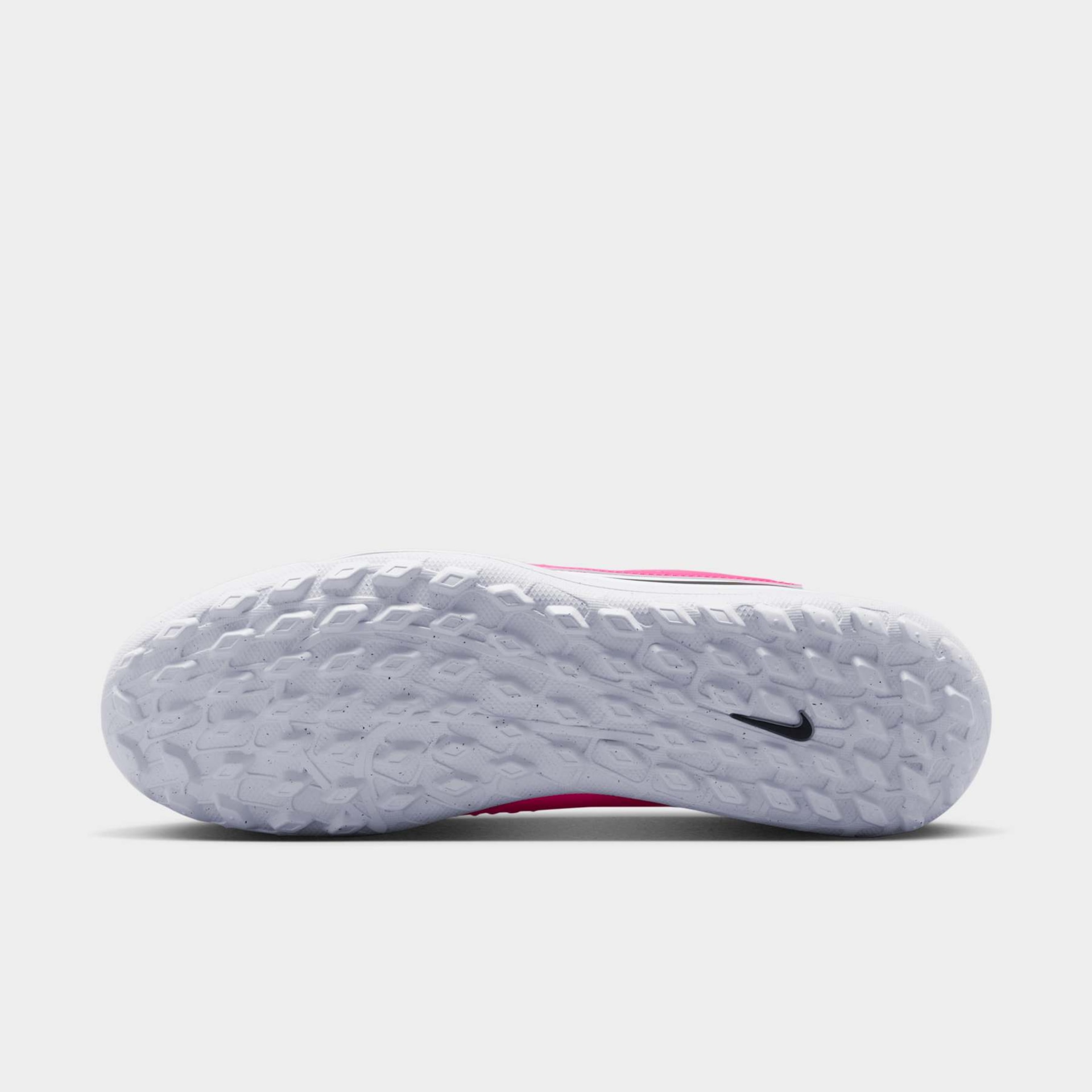 Chuteira Society Nike Phantom 6 Club Low  - Foto 2