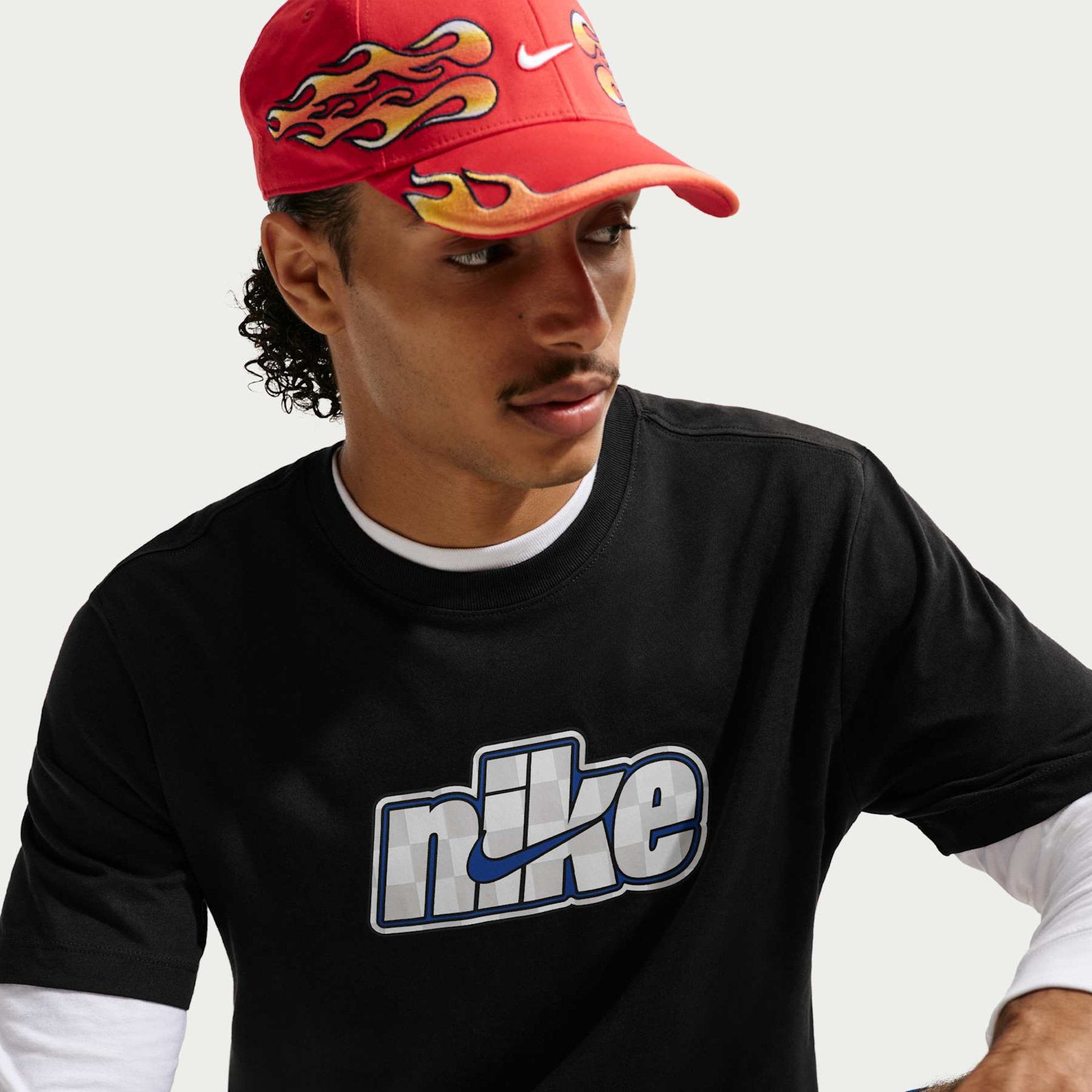 Camiseta Nike Sportswear Celebrate Sport Unissex - Foto 2