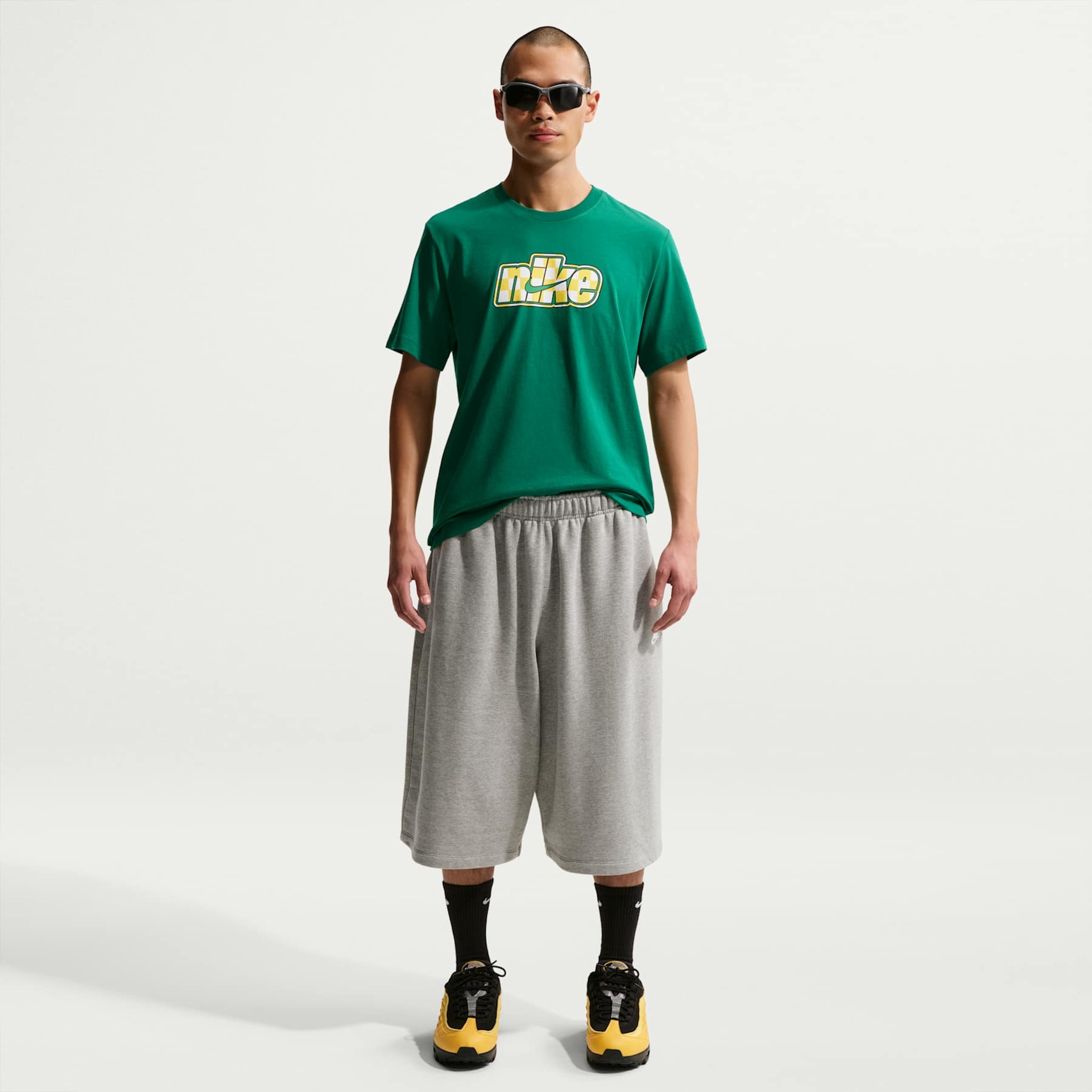 Camiseta Nike Sportswear Celebrate Sport Unissex - Foto 4