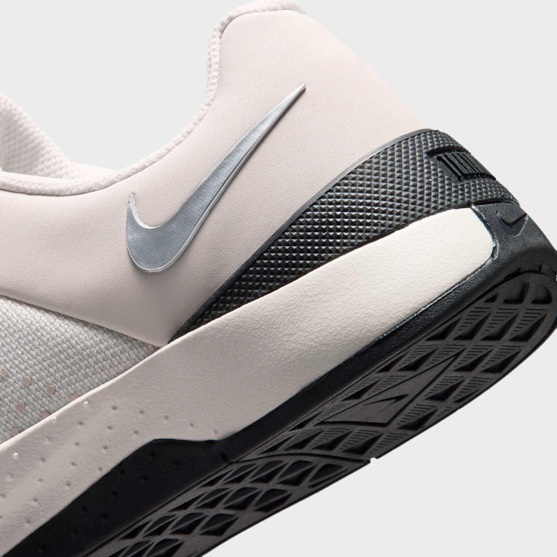 Tênis Nike MC Trainer 4 Feminino - Foto 8
