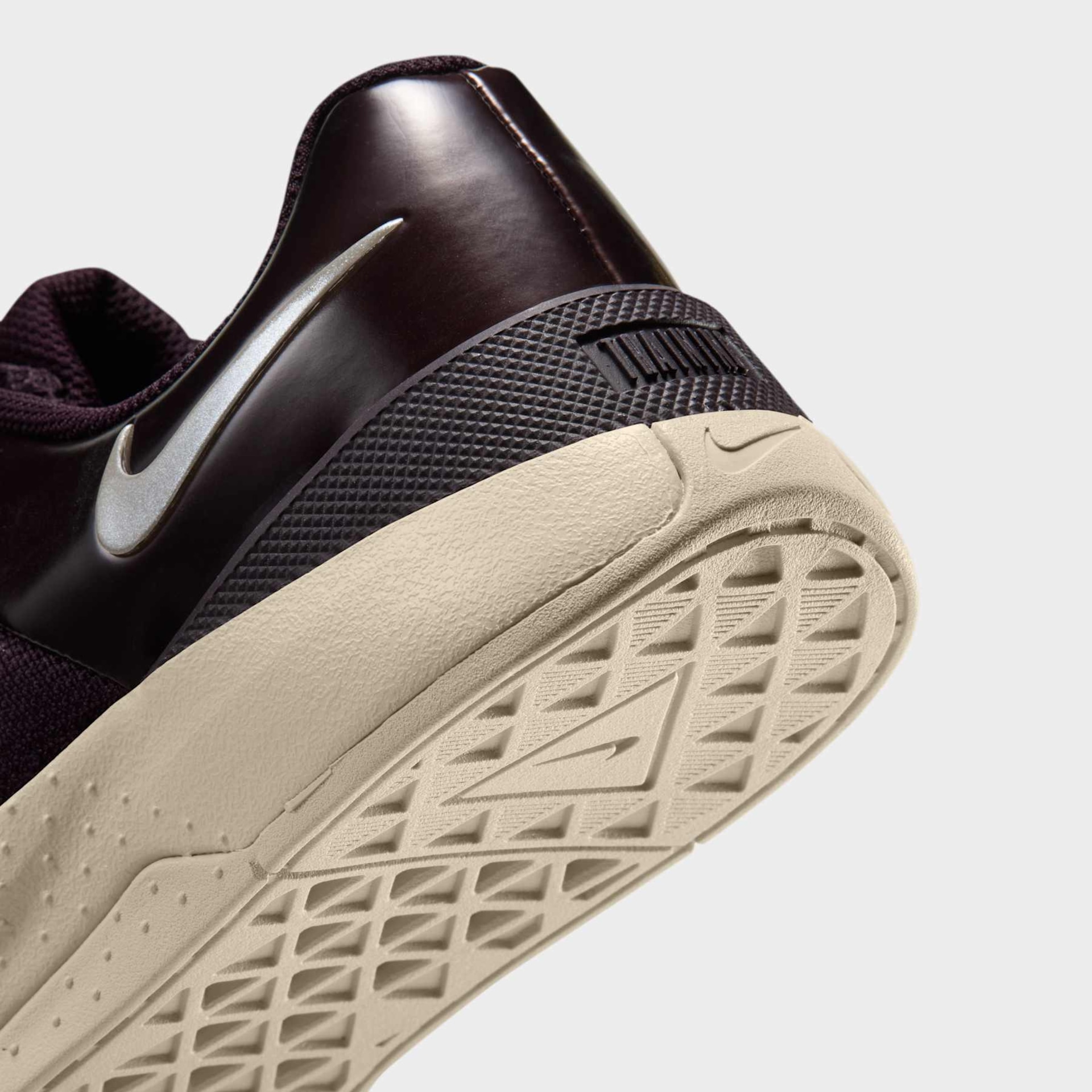 Tênis Nike MC Trainer 4 Feminino - Foto 8