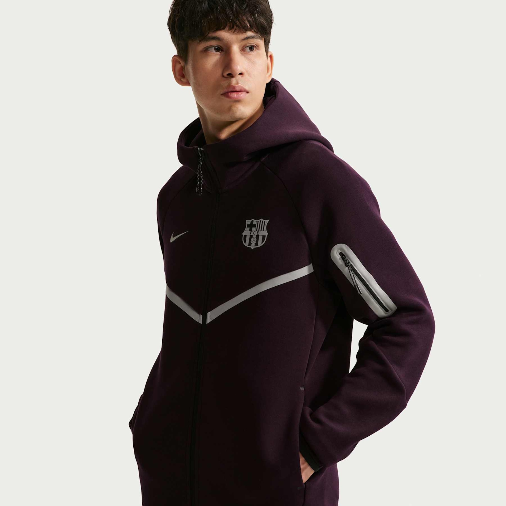Jaqueta Barcelona Nike Tech Fleece Windrunner Masculina - Foto 3