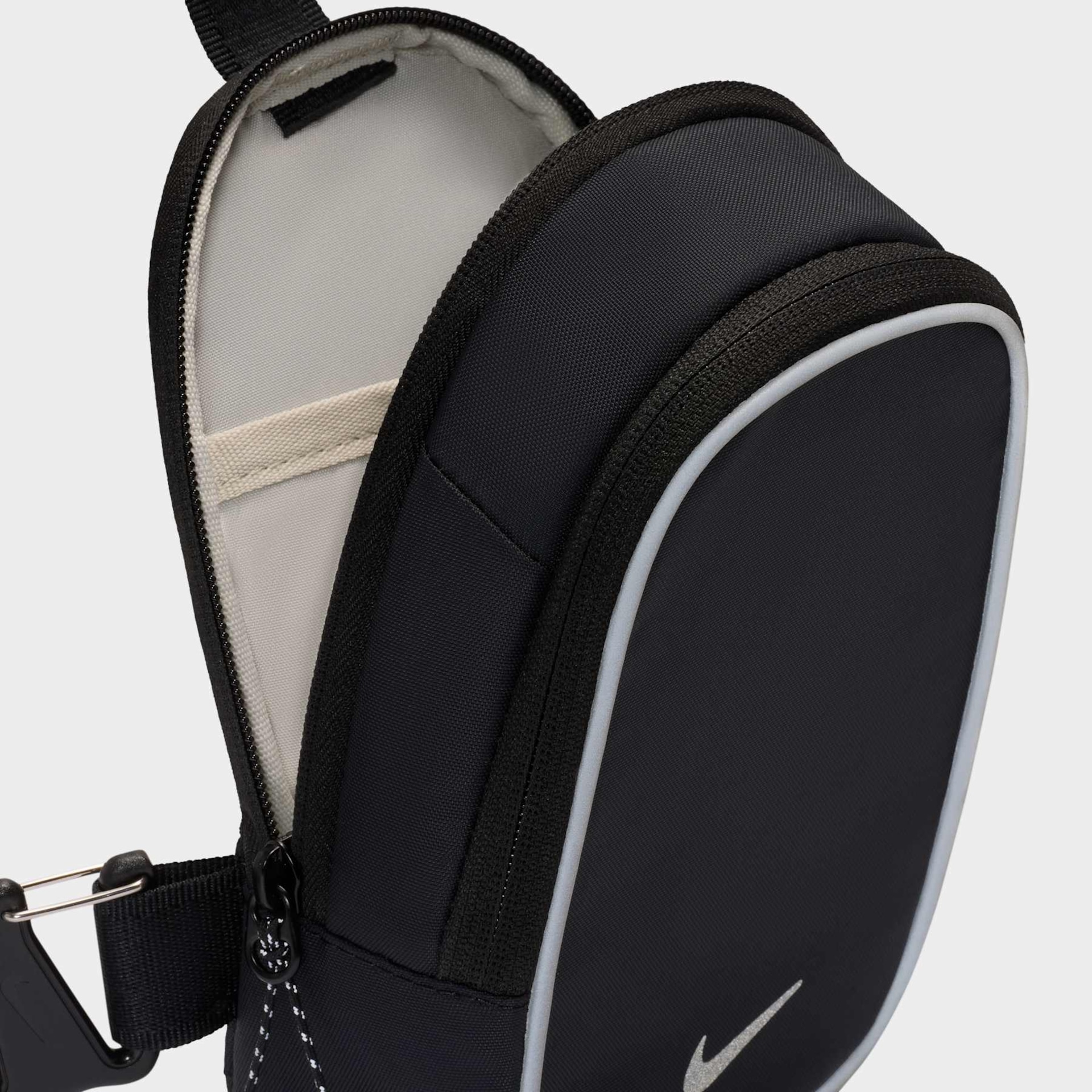 Bolsa Transversal Nike Sportswear Commute Reflective Unissex - Foto 4