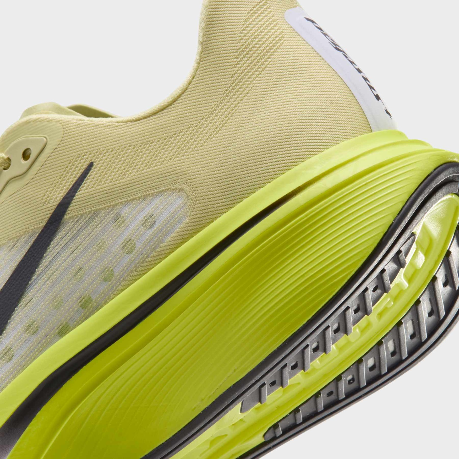 Tênis Nike Pegasus Plus 2 Feminino - Foto 8