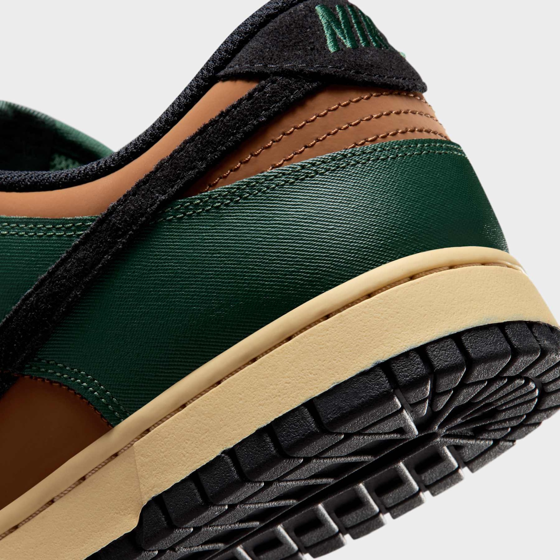 Tênis Nike Dunk Low Retro Dimension Masculino - Foto 8